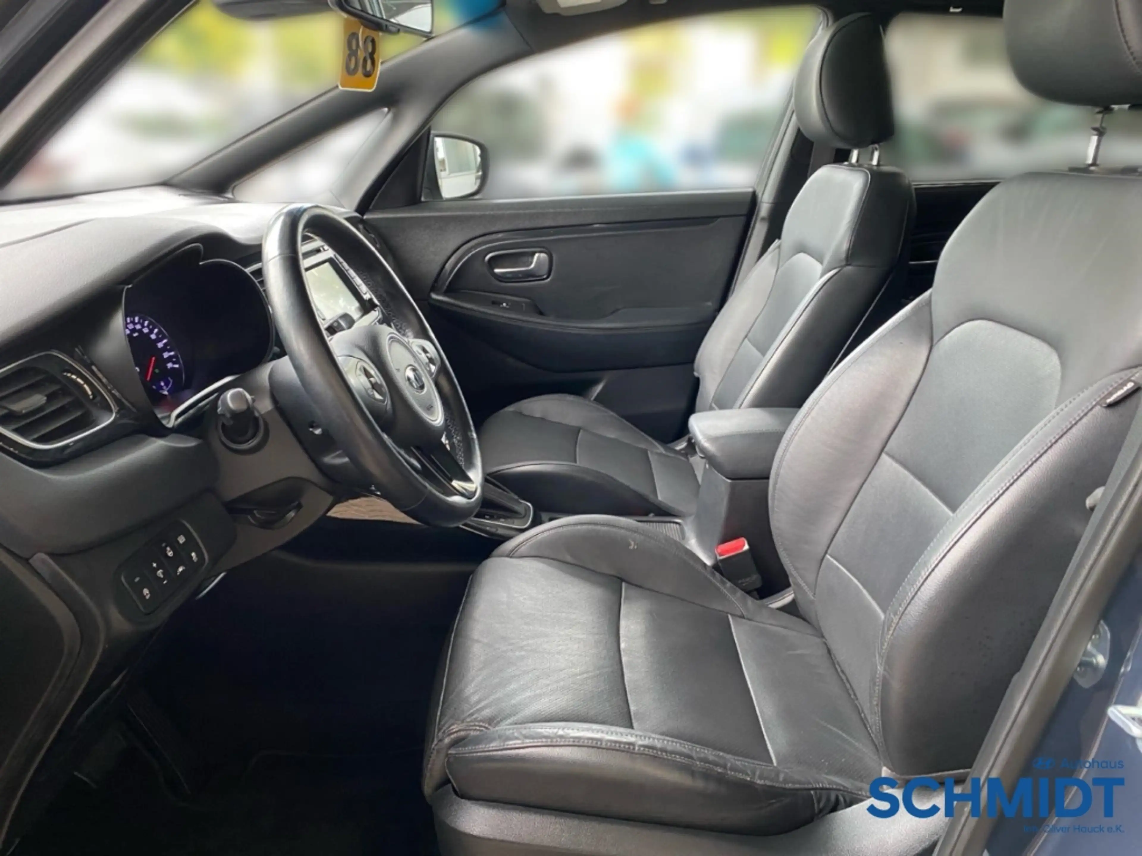 Kia Carens Spirit 7-Sitzer 1.Hand El. Pano Navi Leder Klimasi — photo 7