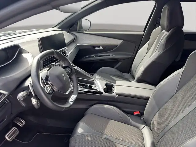 Peugeot 5008 view 8