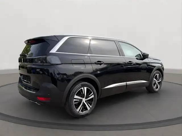 Peugeot 5008 view 5