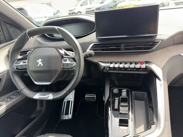 Peugeot 5008 view 10