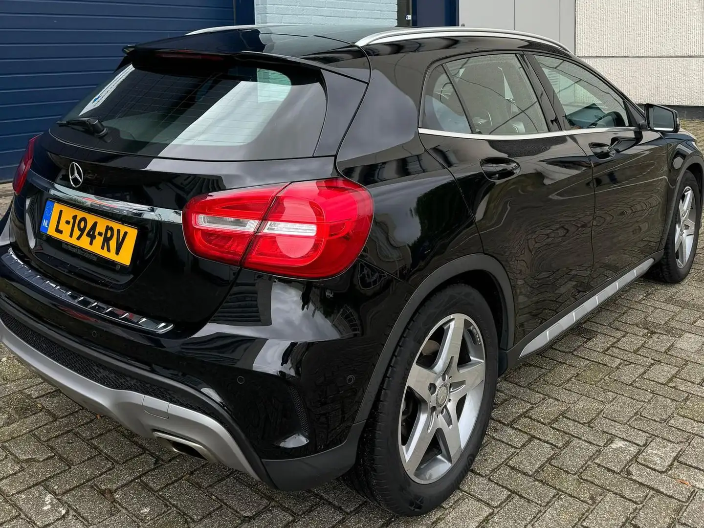 Mercedes-Benz GLA 180 GLA 180 Prestige Sport 1.6 90KW 2016 Zwart Černá - 2