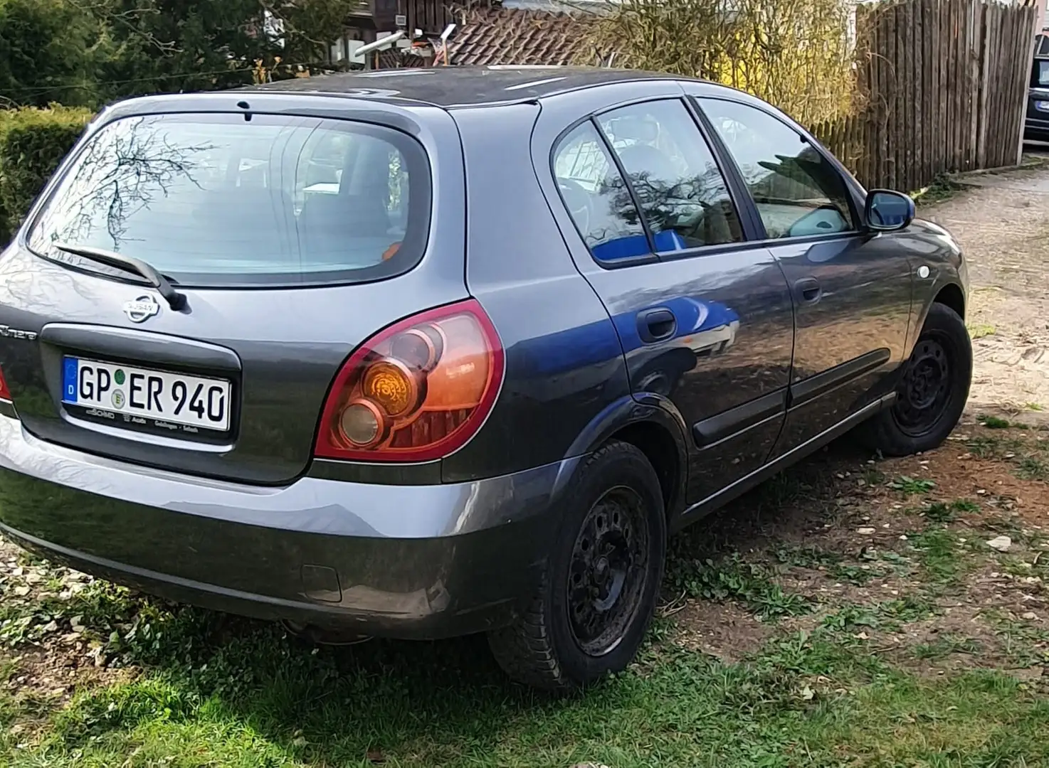 Nissan Almera Almera 1.5 acenta PLUS Gris - 1