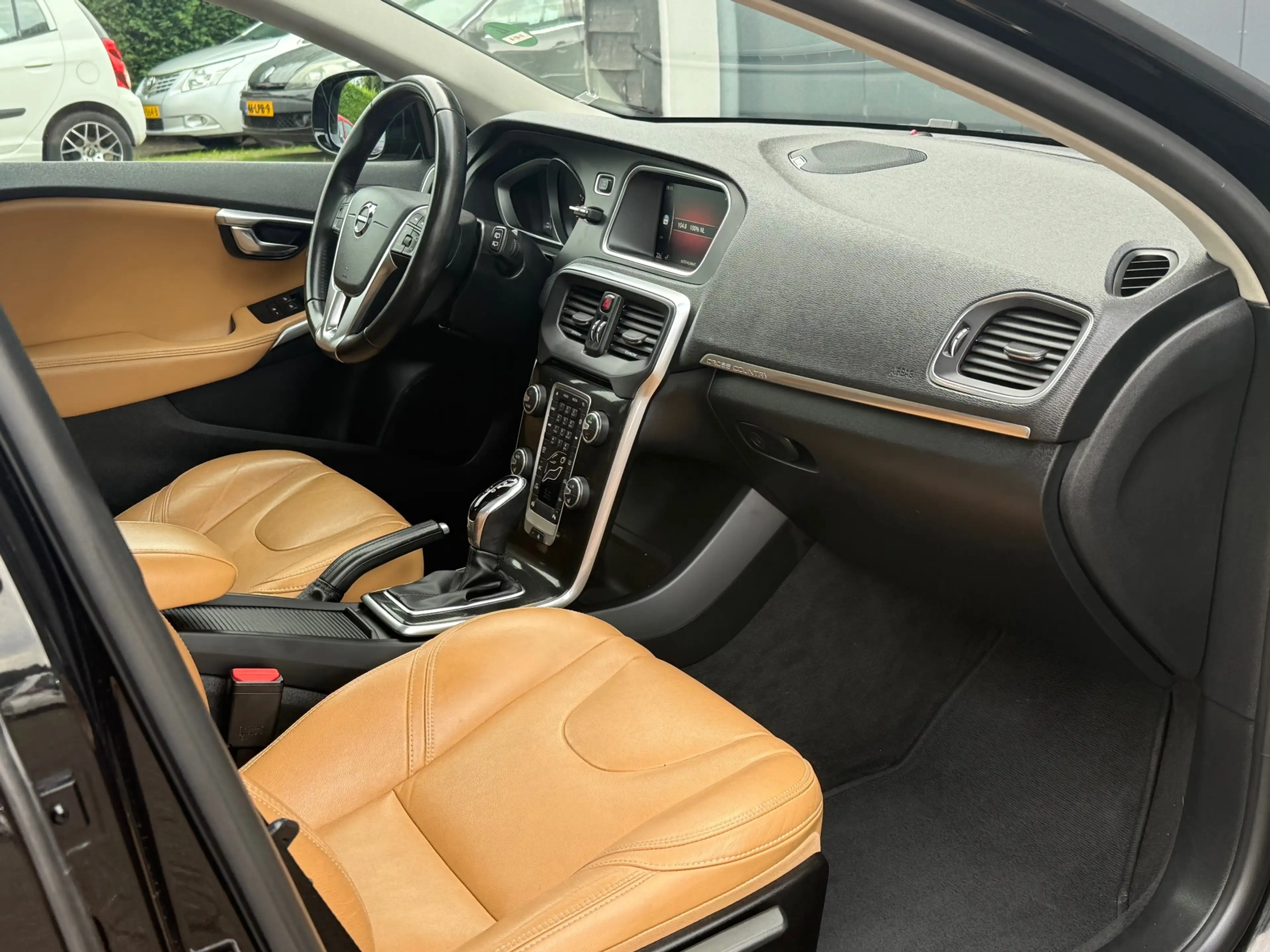 Volvo V40 Cross Country 1.5 T3 Polar+ Luxury Automaat — photo 14