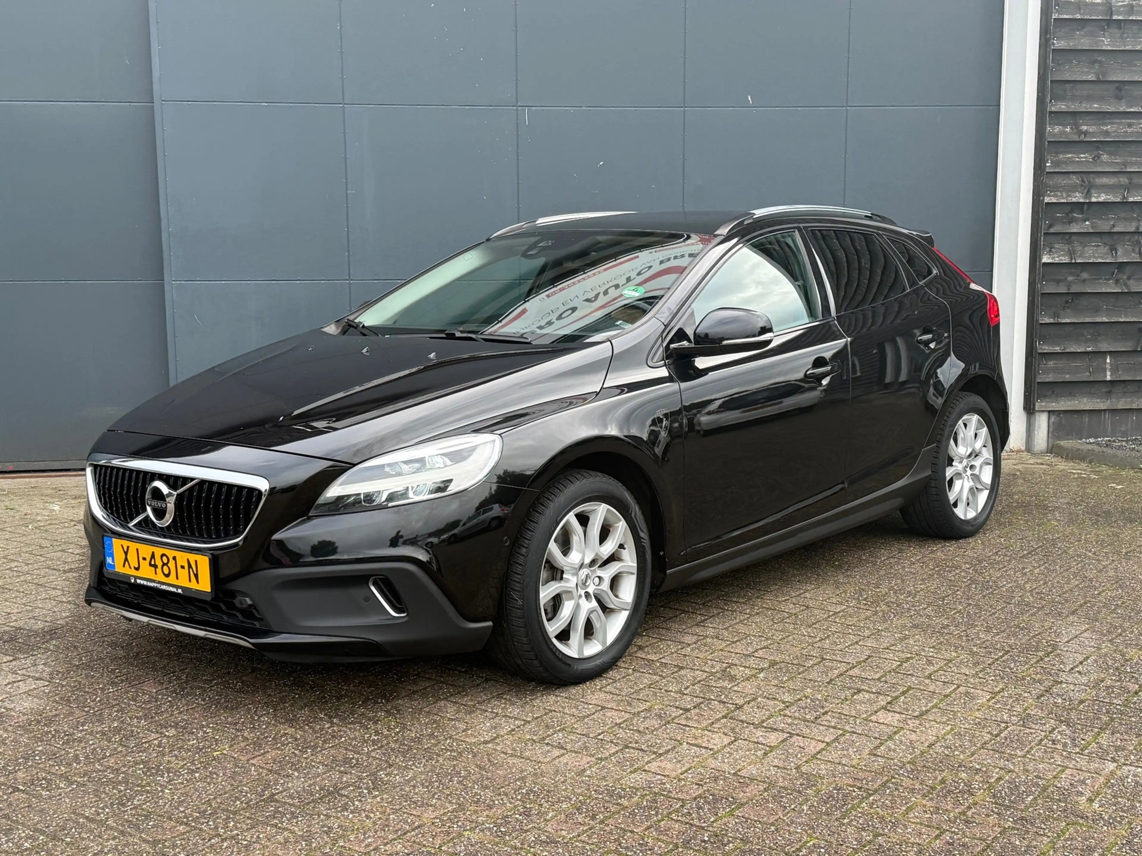 Volvo V40 Cross Country 1.5 T3 Polar+ Luxury Automaat — photo 2