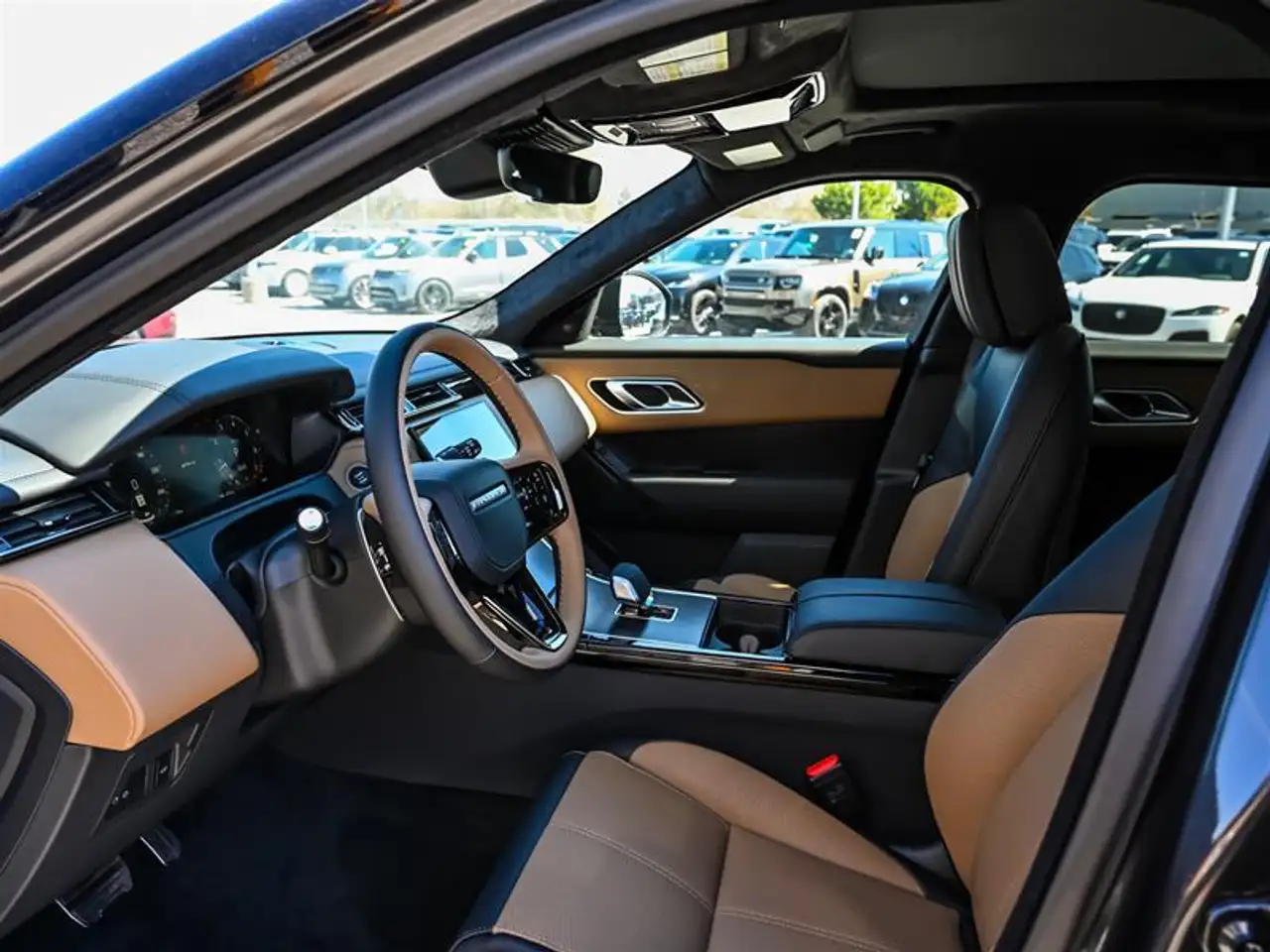 Land Rover Range Rover Velar снимка Land Rover Range Rover Velar