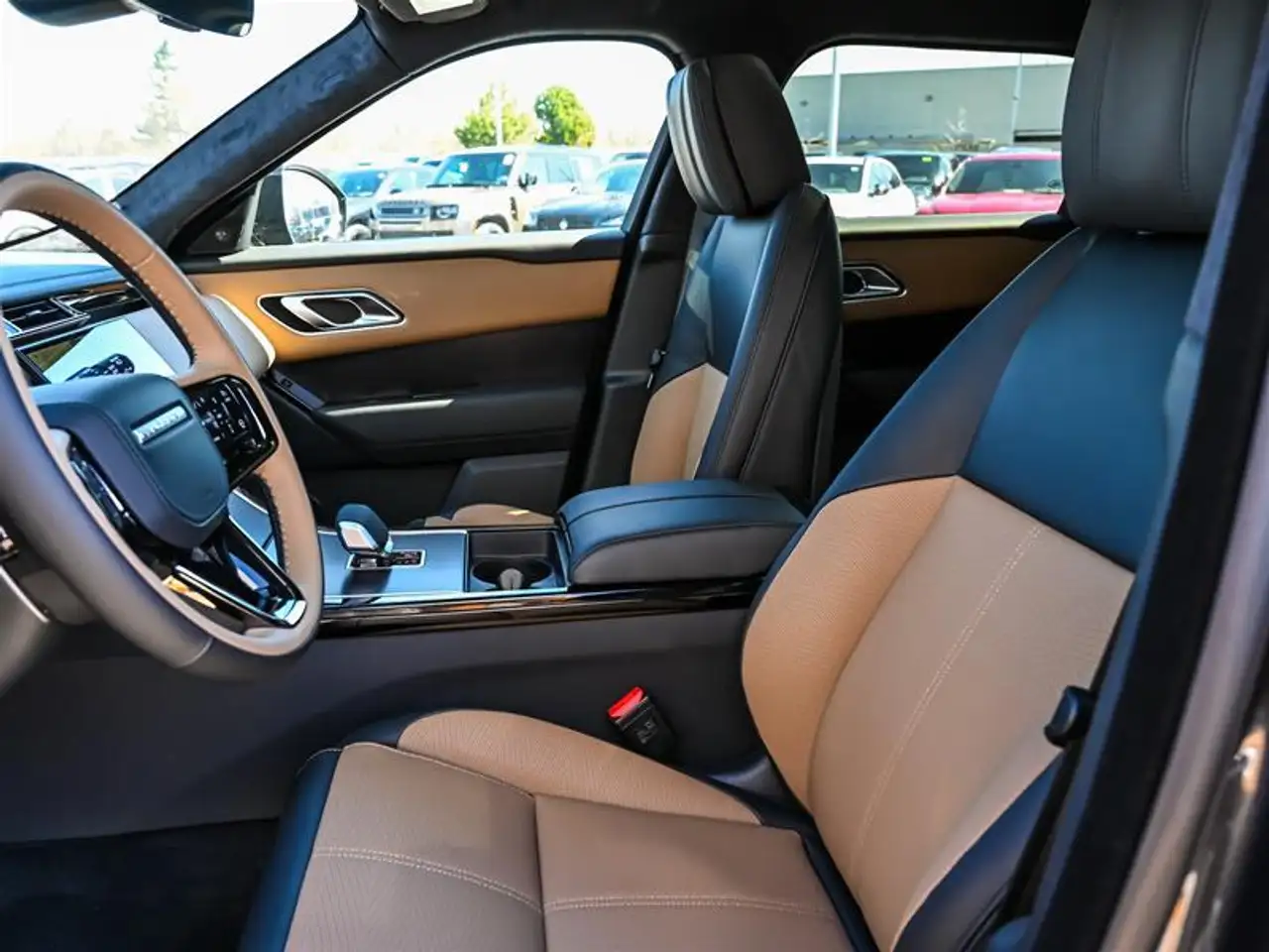 Land Rover Range Rover Velar снимка Land Rover Range Rover Velar
