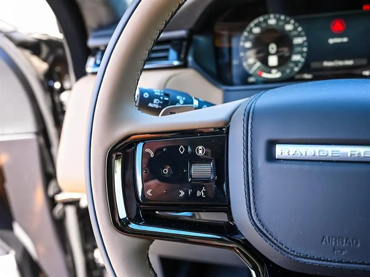 Land Rover Range Rover Velar снимка Land Rover Range Rover Velar