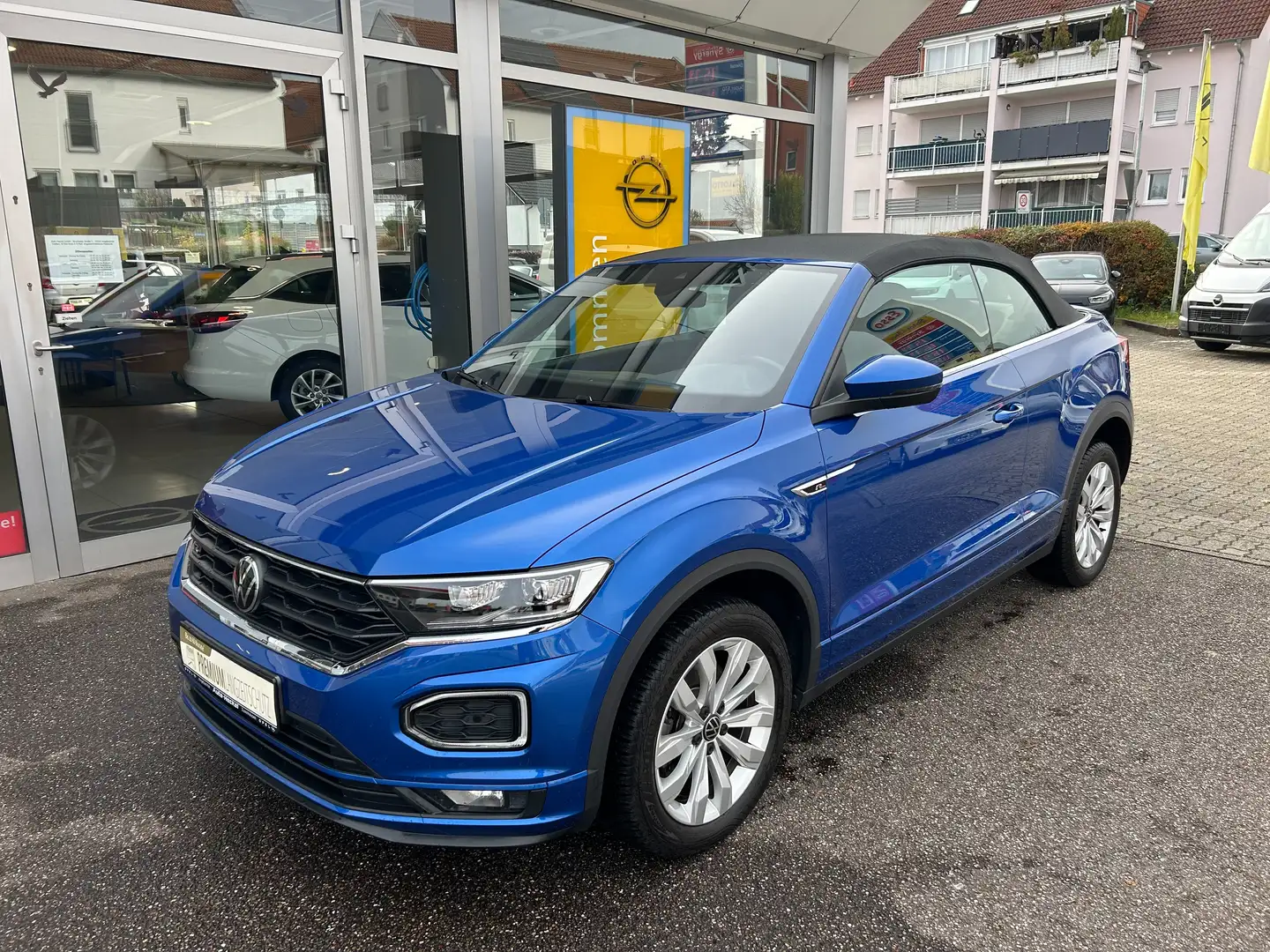 Volkswagen T-Roc R-Line DSG Navi,LED,R-Line,PDC,ACC,Kamera,Carplay! Blau - 1