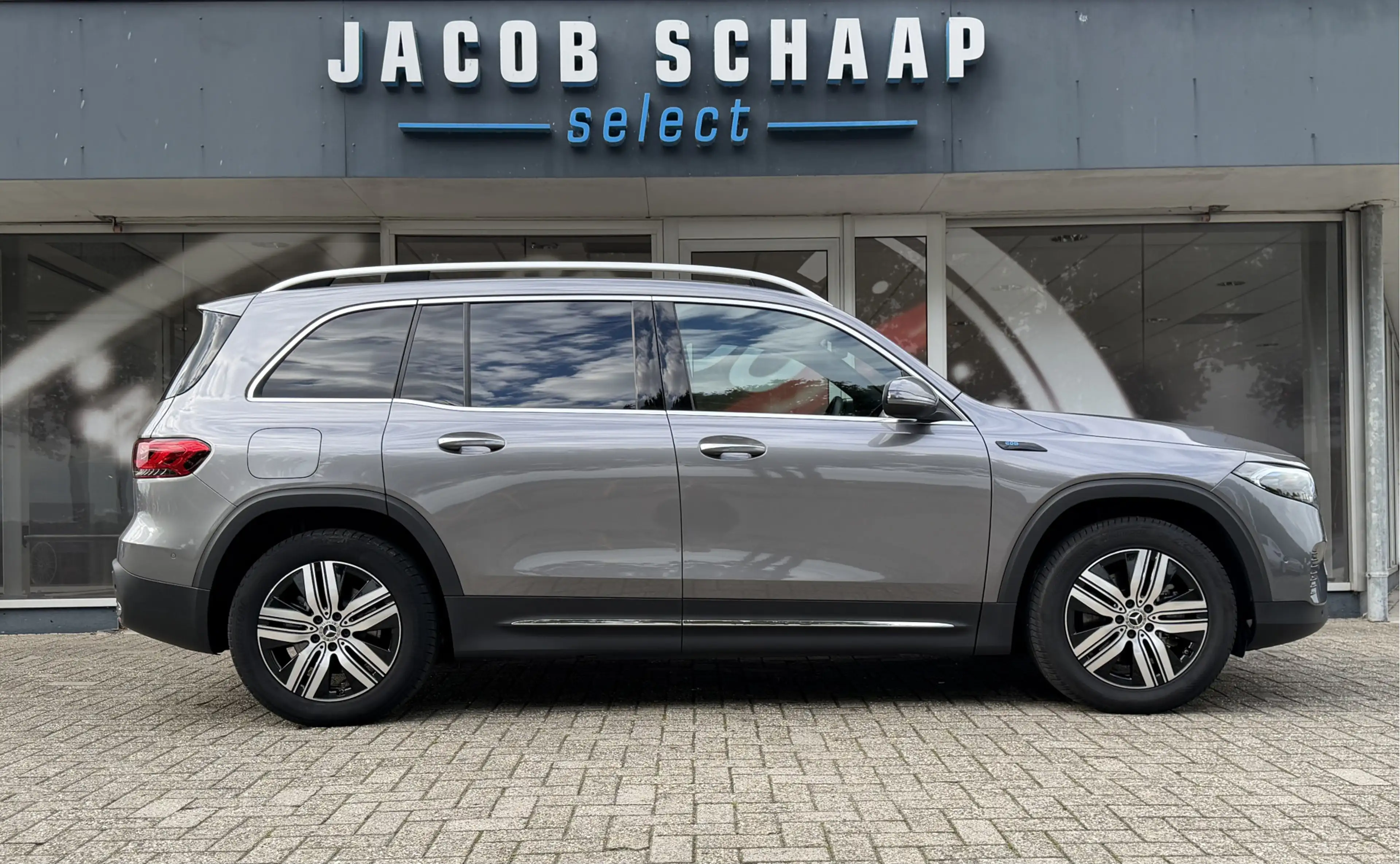 Mercedes-Benz EQB 250 Luxury Line 67 kWh / 98,50% SoH / Camera / Sensore — photo 12