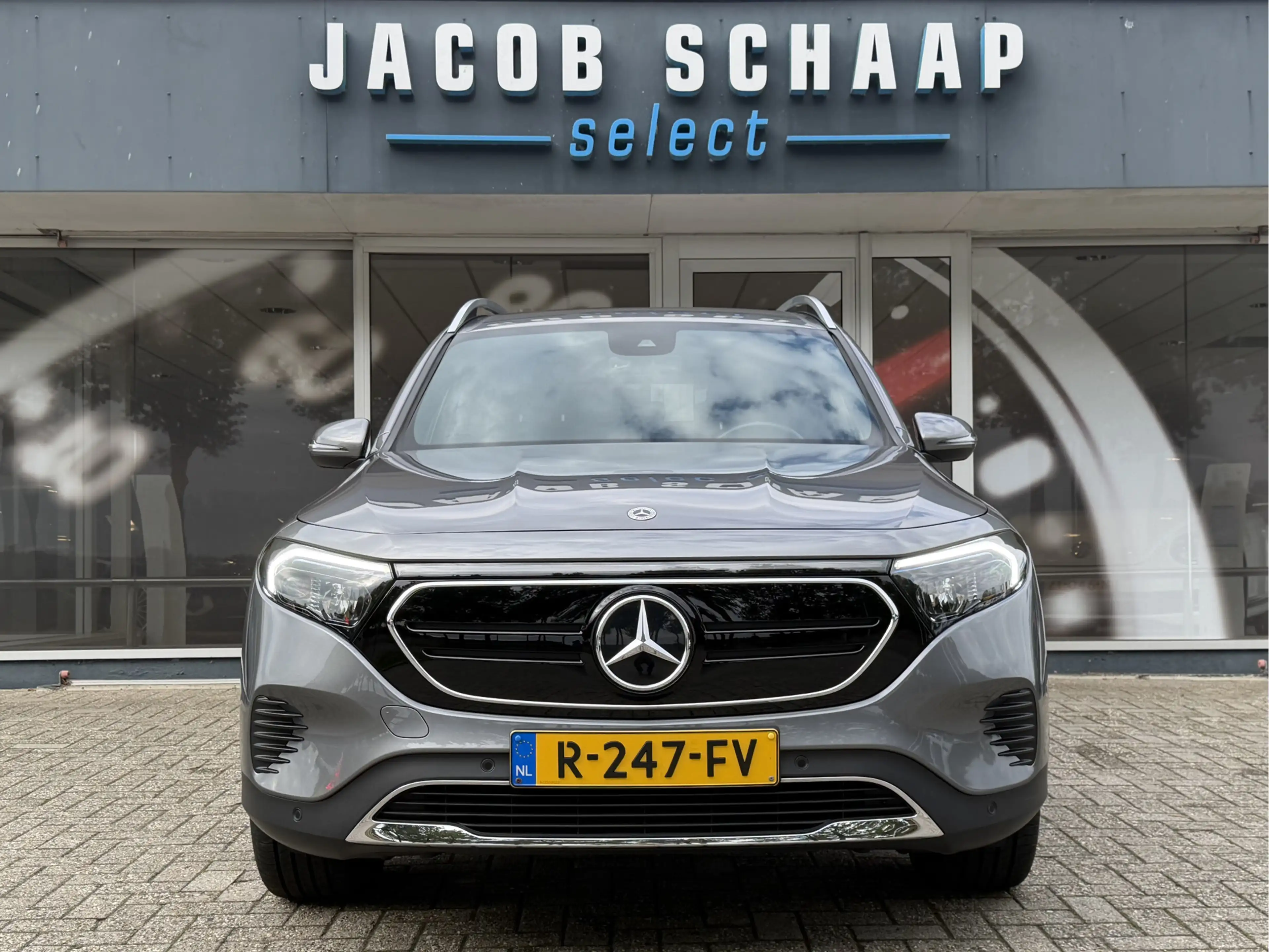 Mercedes-Benz EQB 250 Luxury Line 67 kWh / 98,50% SoH / Camera / Sensore — photo 3