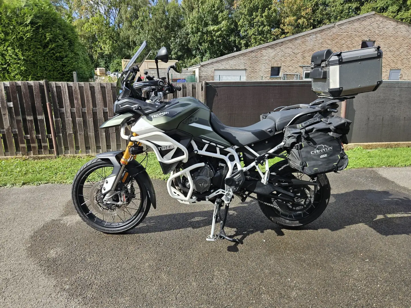 Triumph Tiger 900 crash bar, protege carter,valise givi, top case tr Vert - 1