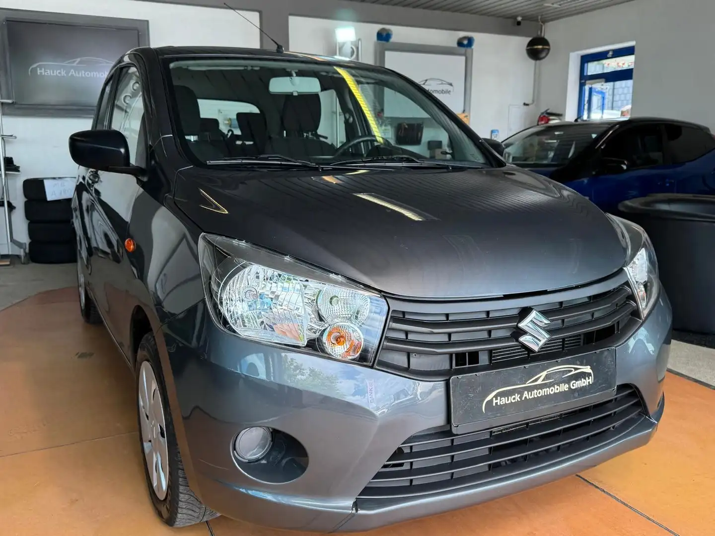 Suzuki Celerio 1. Hd / Klima / Automatik Grau - 2