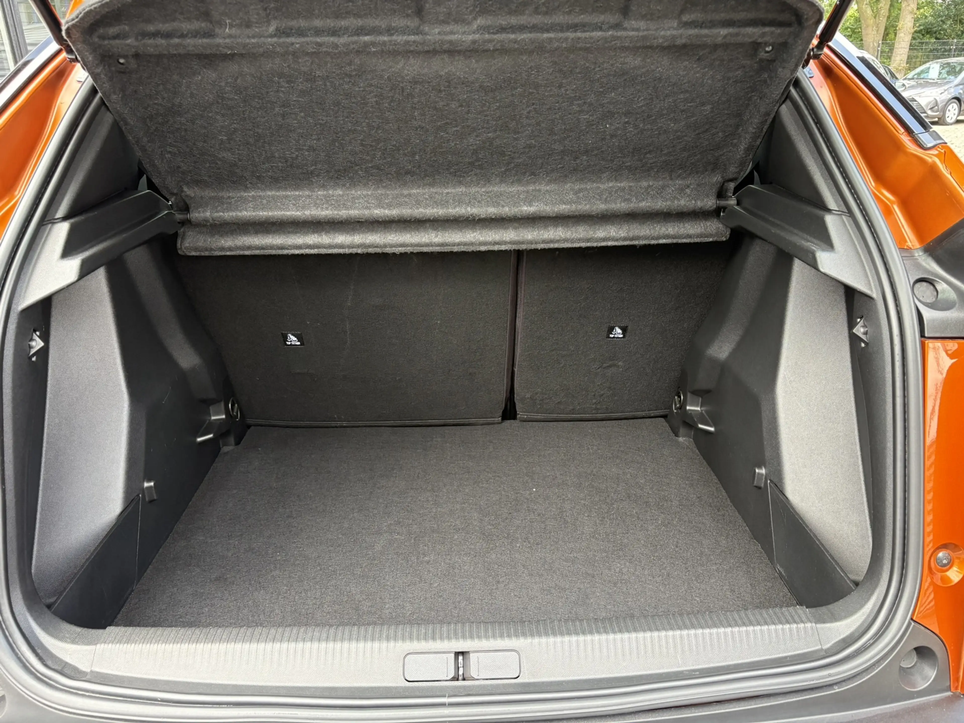 Peugeot e-2008 EV Active Pack 50 kWh -SOH 91.25%-3 FASE-TREKHAAK- — photo 13