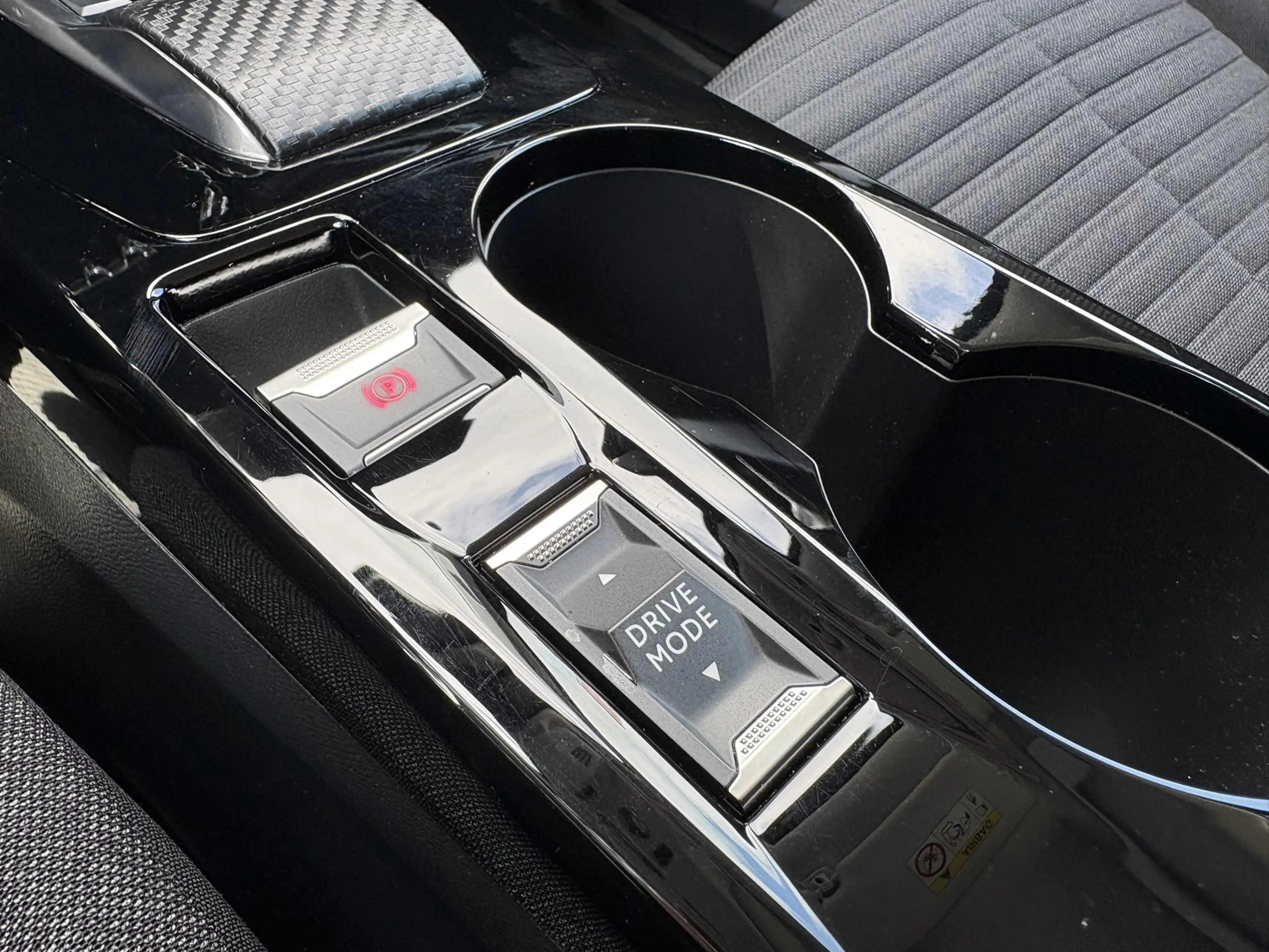 Peugeot e-2008 EV Active Pack 50 kWh -SOH 91.25%-3 FASE-TREKHAAK- — photo 23
