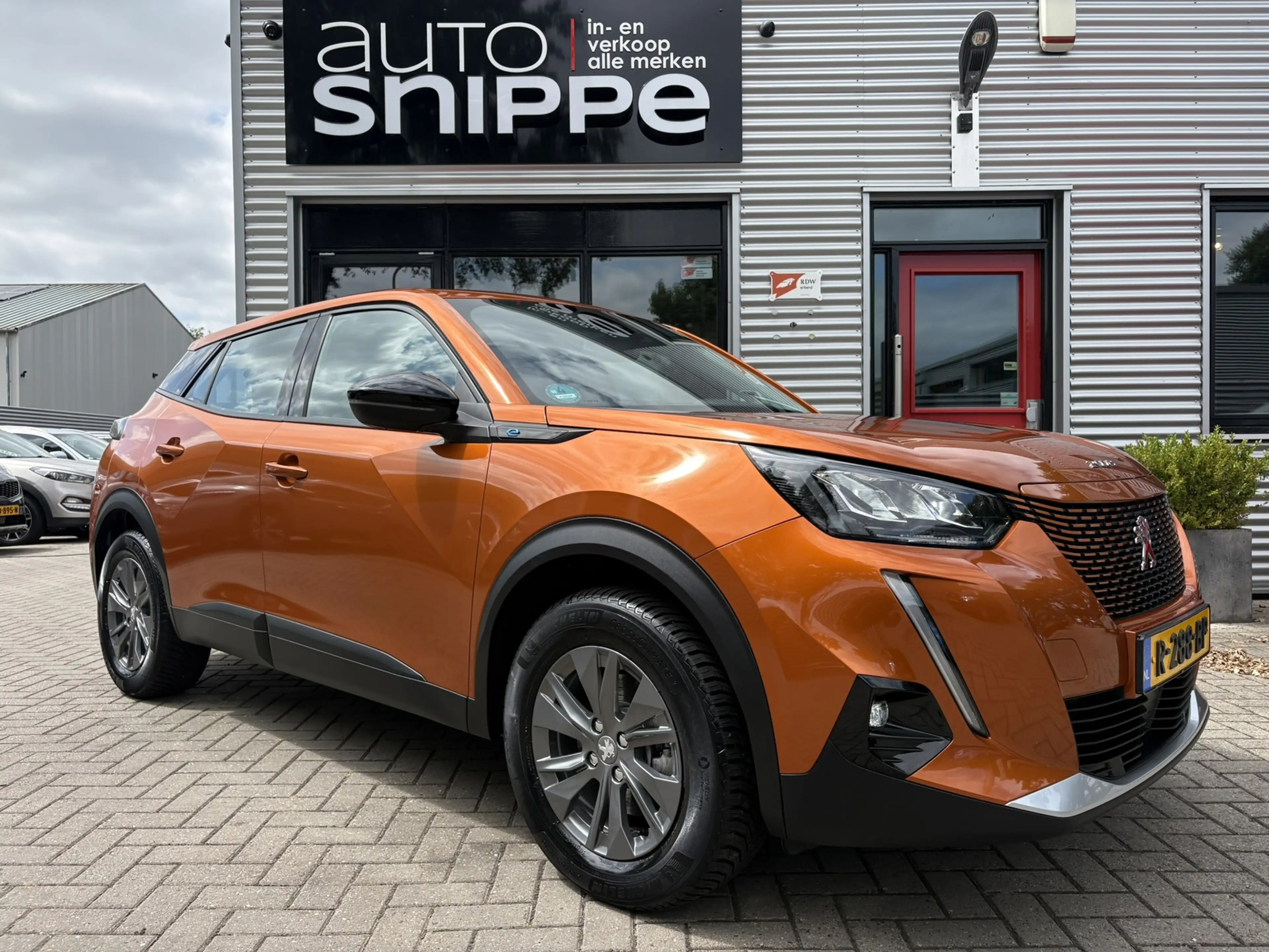 Peugeot e-2008 EV Active Pack 50 kWh -SOH 91.25%-3 FASE-TREKHAAK- — photo 2