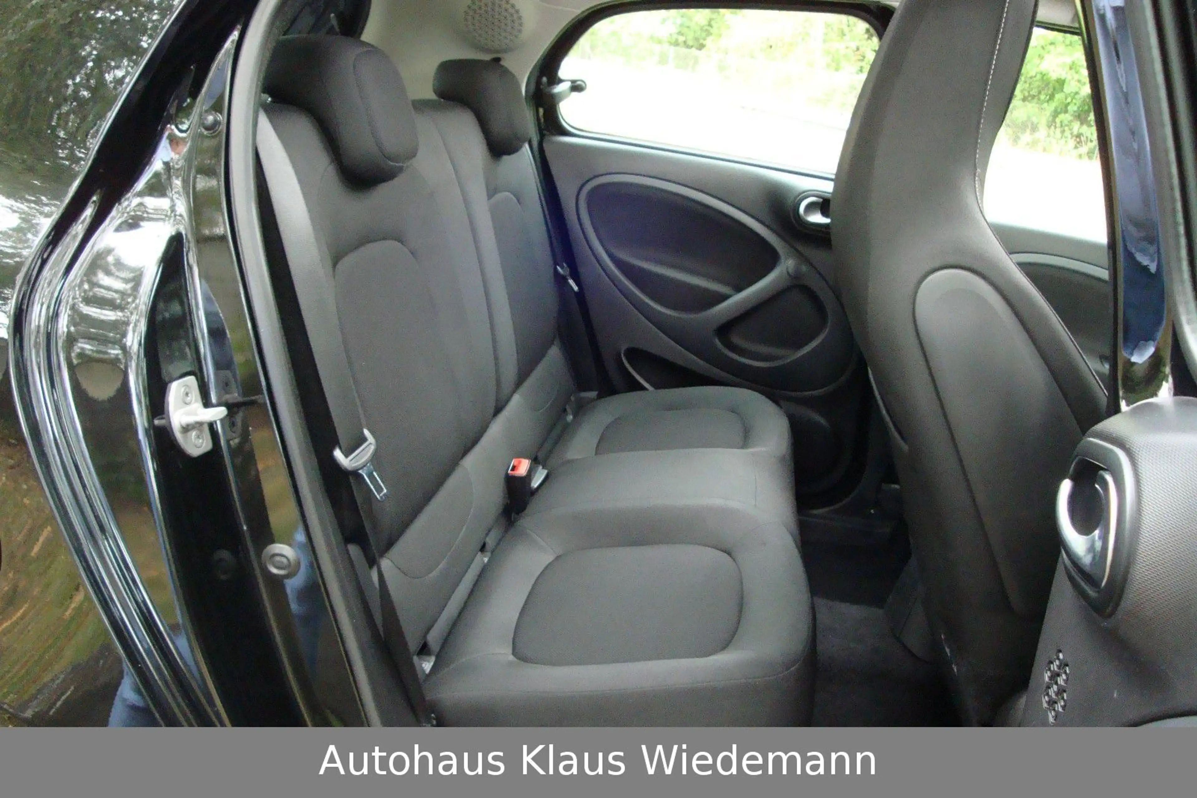 smart forFour 1.0 Aut. Open Air Passion - 2.Hd./72 TKM — photo 14