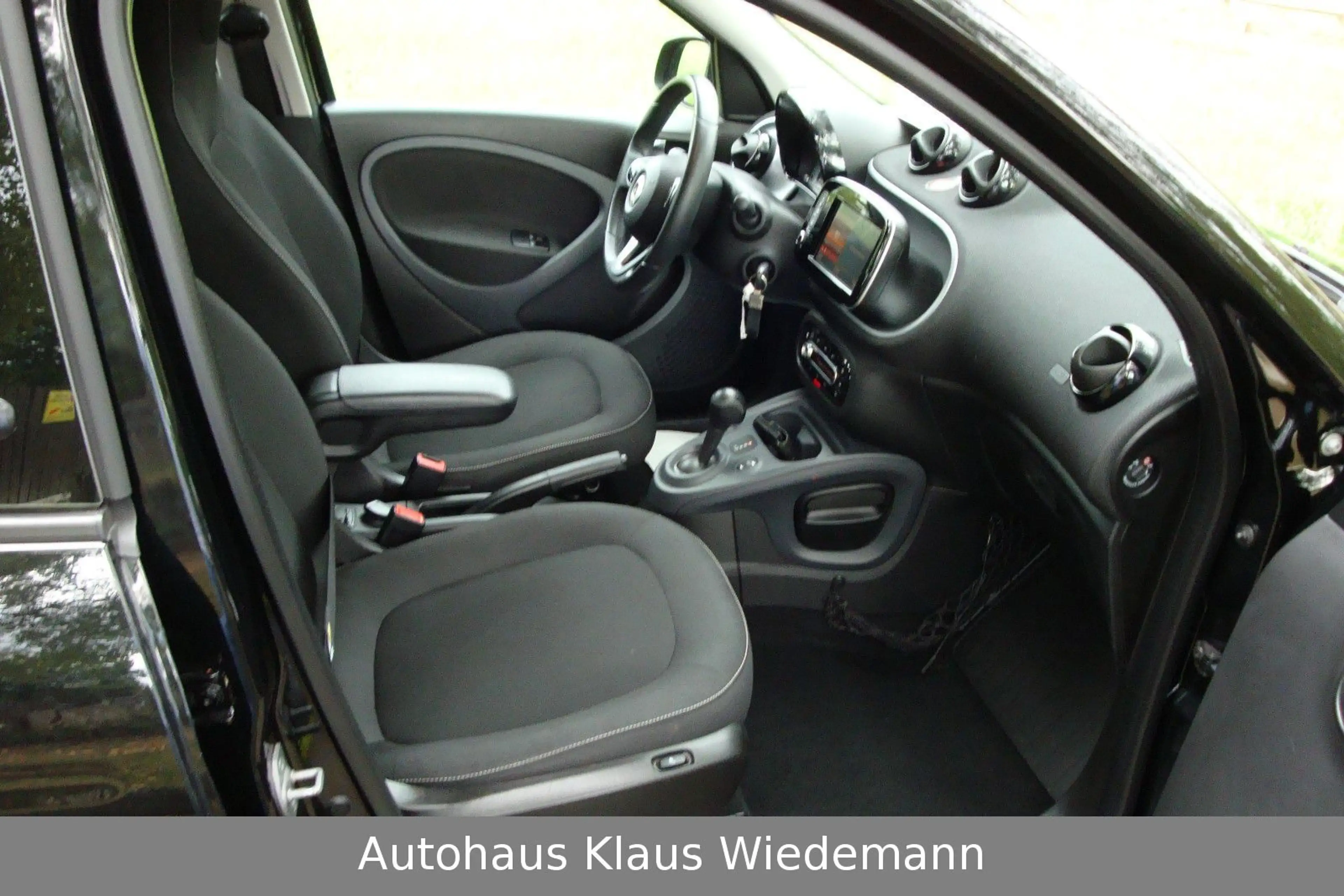 smart forFour 1.0 Aut. Open Air Passion - 2.Hd./72 TKM — photo 13