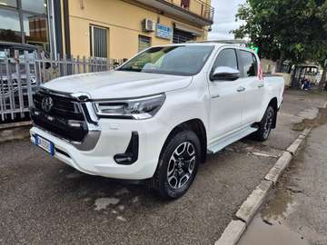 Hilux 2.4 d-4d double cab Lounge 4wd auto