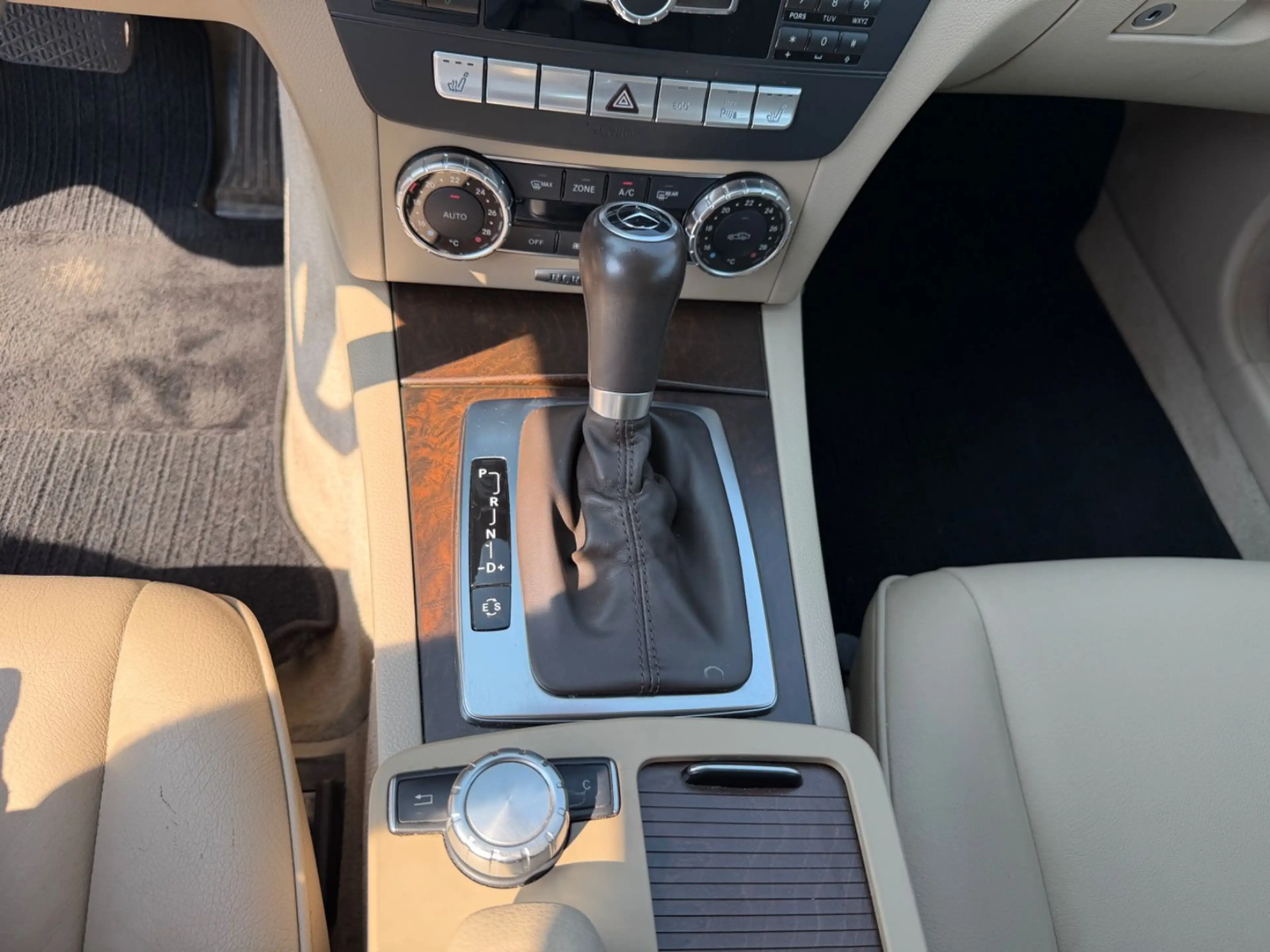 Mercedes-Benz C 250 CGI AUTOMATIK Xenon Sitzhz Multifkt Leder — photo 15