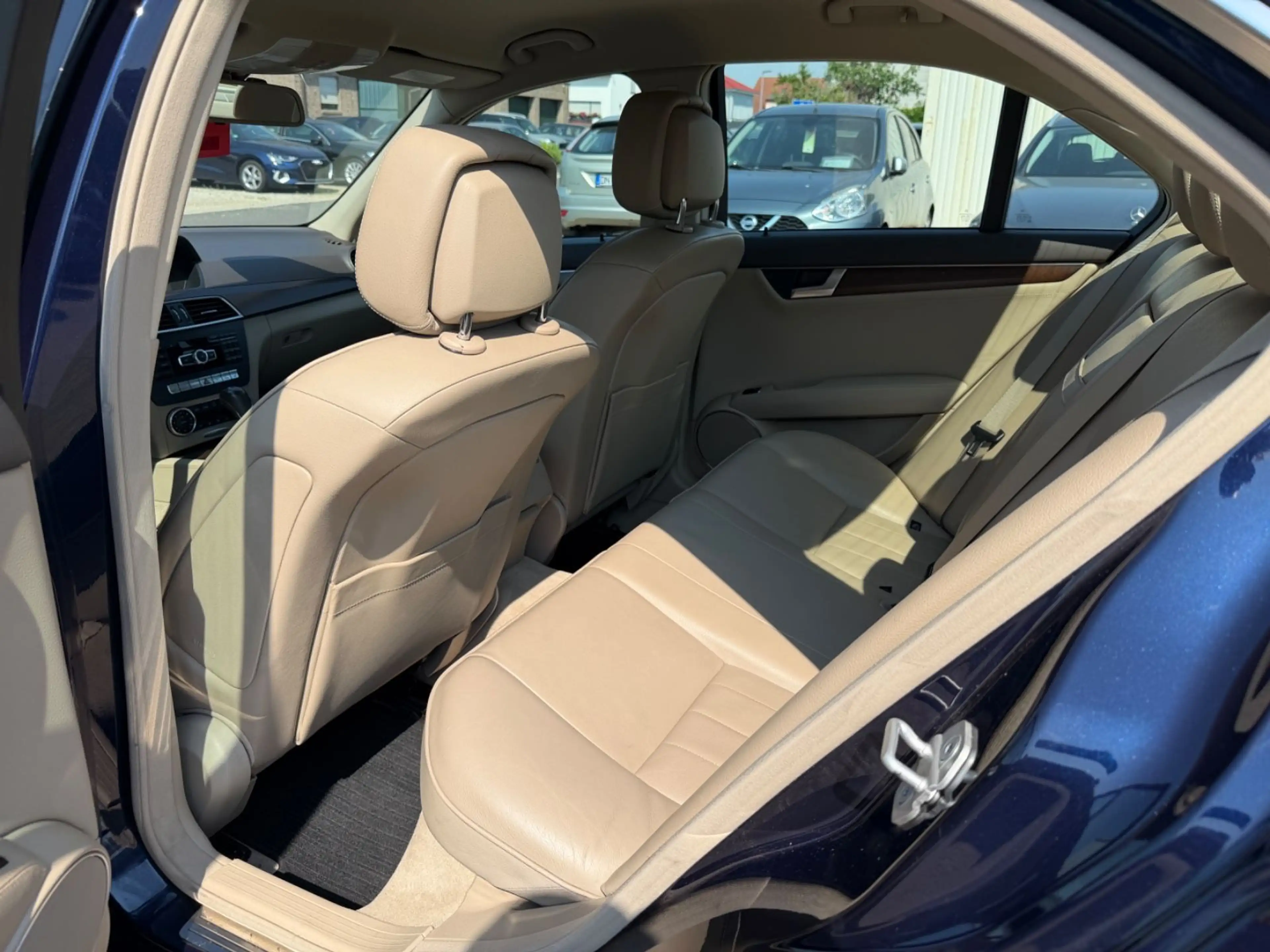 Mercedes-Benz C 250 CGI AUTOMATIK Xenon Sitzhz Multifkt Leder — photo 8