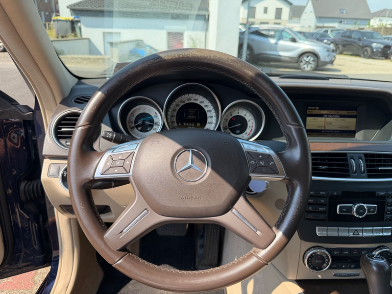 Mercedes-Benz C 250 CGI AUTOMATIK Xenon Sitzhz Multifkt Leder — photo 13
