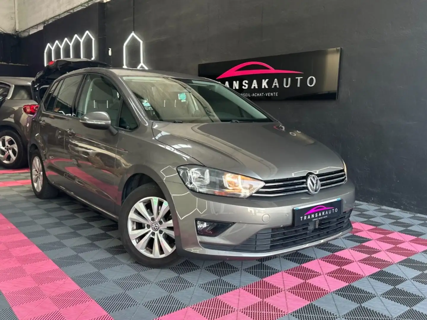Volkswagen Golf Sportsvan Confortline 1.6 TDI 110 ch ~ Régulateur Adaptatif ~ AutoHold ~ Bluetooth Grijs - 1