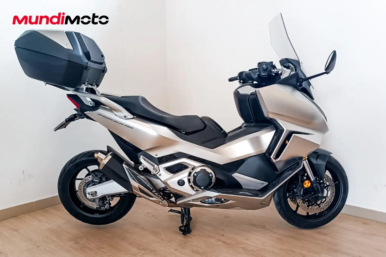 Honda Forza 750 - 1