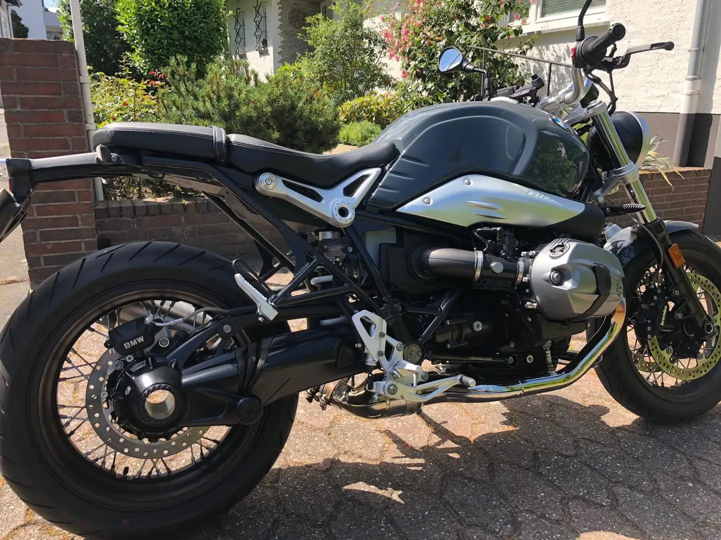 BMW R nineT Pure Grau - 1