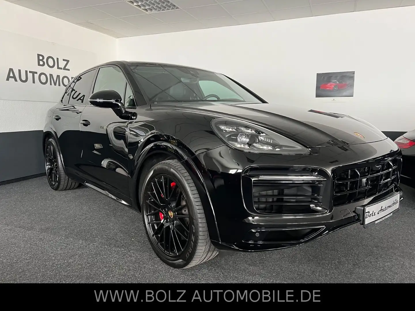 Porsche Cayenne GTS 1.Hand Approved Panorama SAGA Schwarz - 1