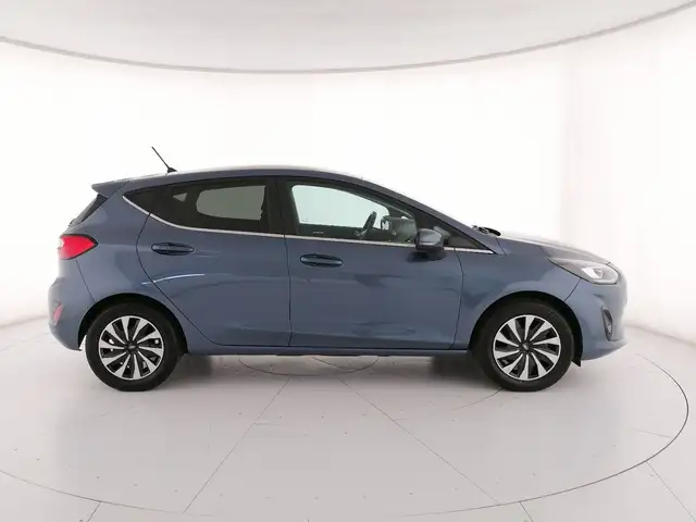 Ford Fiesta view 3