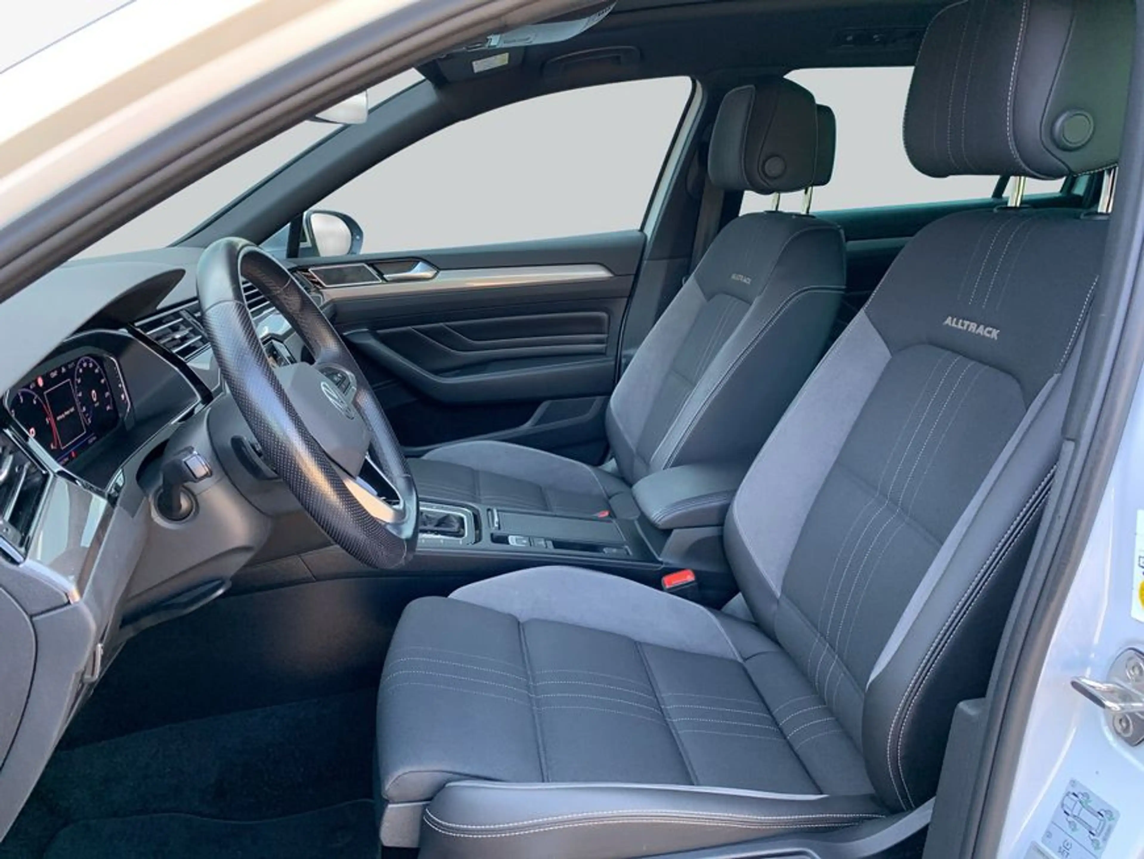 Volkswagen Passat Alltrack Variant 2.0 TDI 4Motion DSG AHK Na — photo 10
