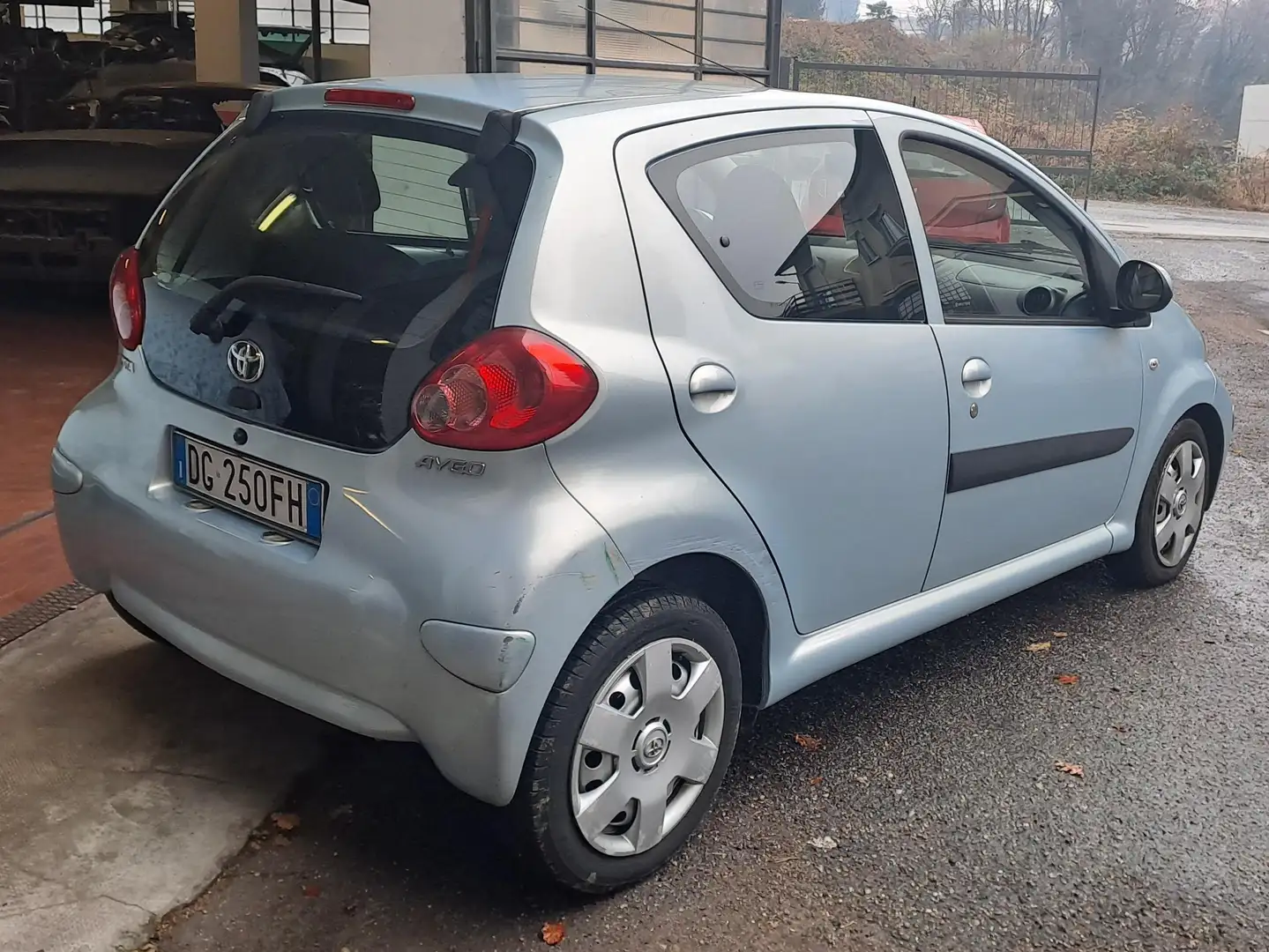Toyota Aygo 5p 1.0 Sol Blau - 2