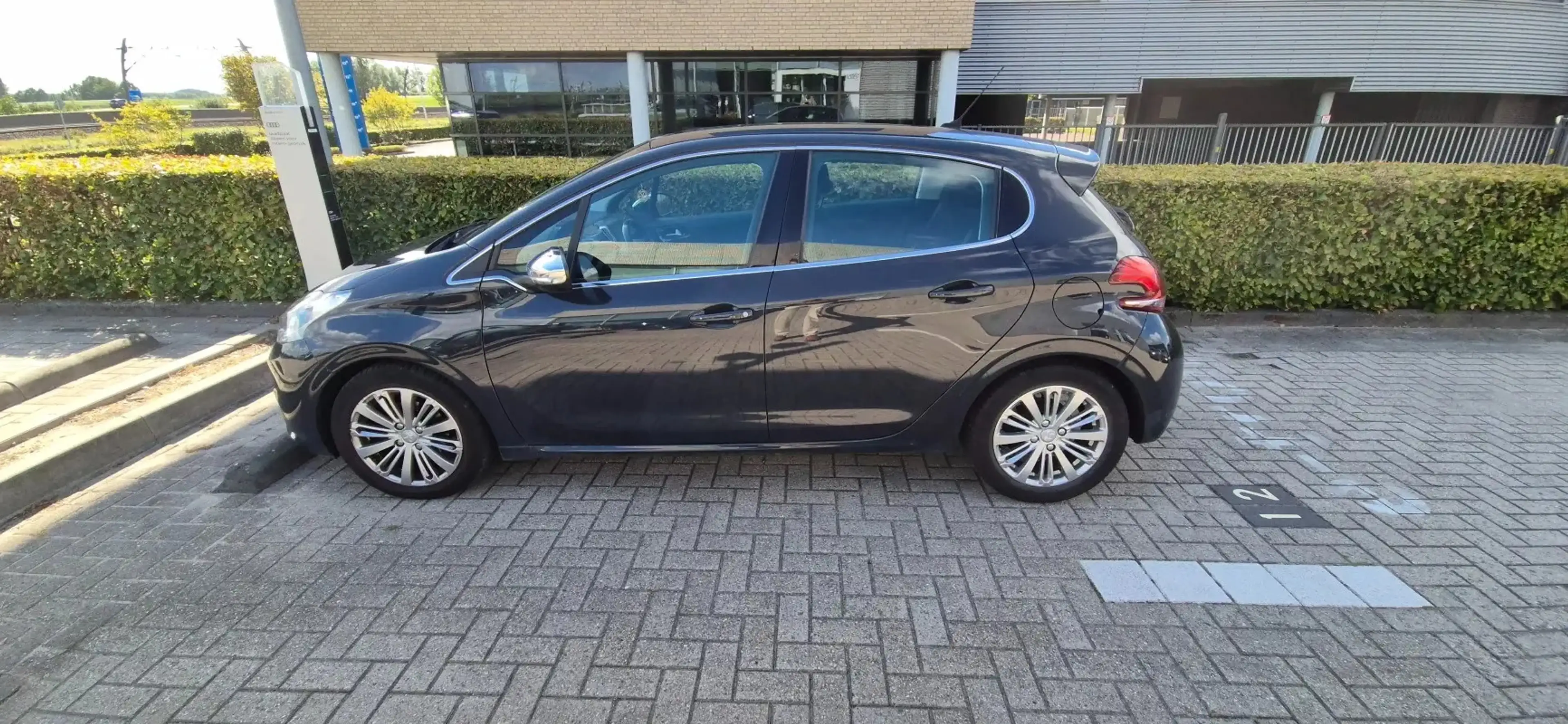 Peugeot 208 1.2i 5-deurs Allure 1e eig. Historie Clima Navi PD — photo 2