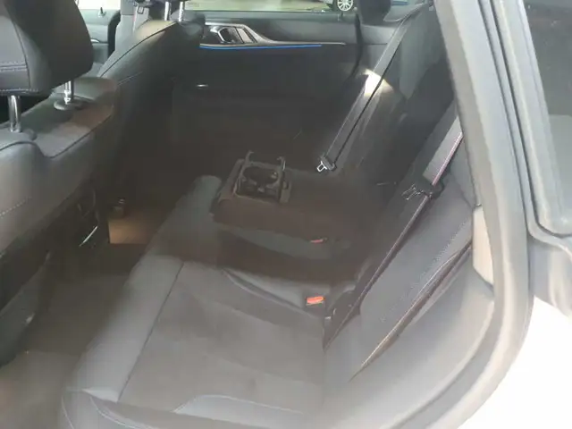 BMW 4 Series view 13