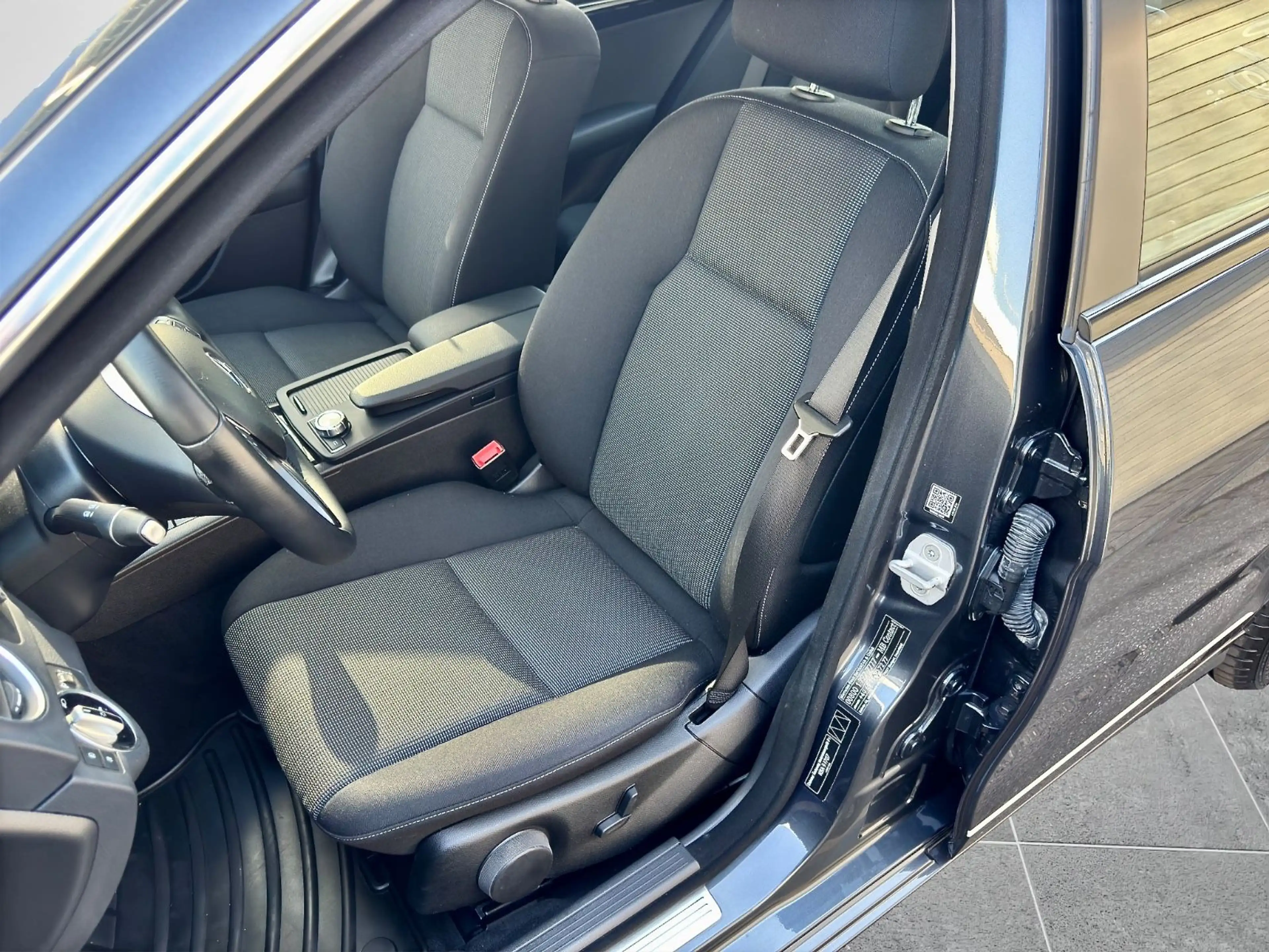 Mercedes-Benz C 220 CDI BlueEfficiency 6-GANG*NAVI*PDC*2 HAND* — photo 15