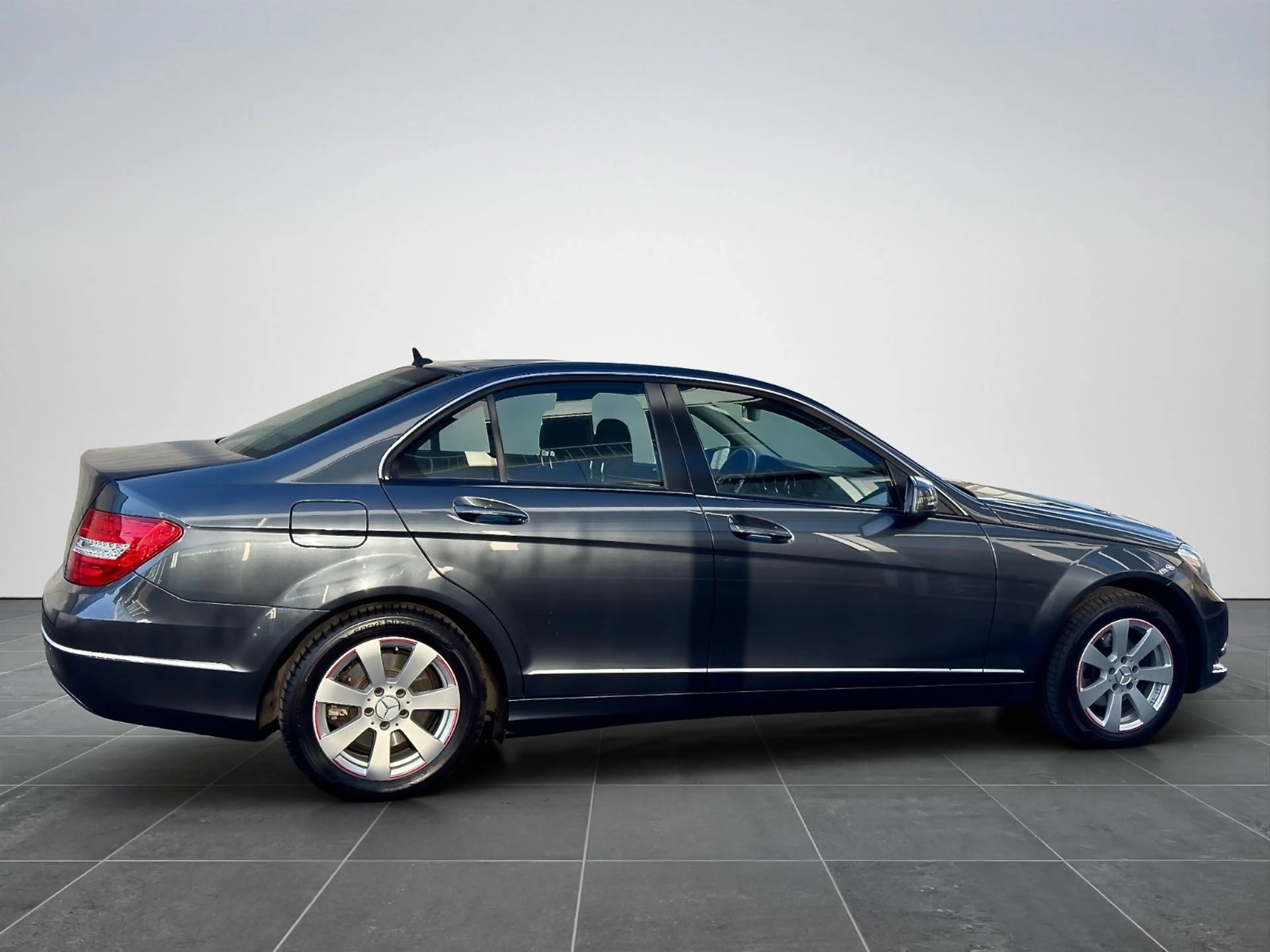 Mercedes-Benz C 220 CDI BlueEfficiency 6-GANG*NAVI*PDC*2 HAND* — photo 8