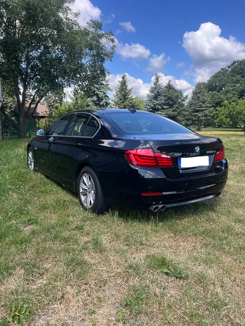 BMW 530 Xdrive 3.0d Top Zustand sehr gepflegt Family Auto - 2