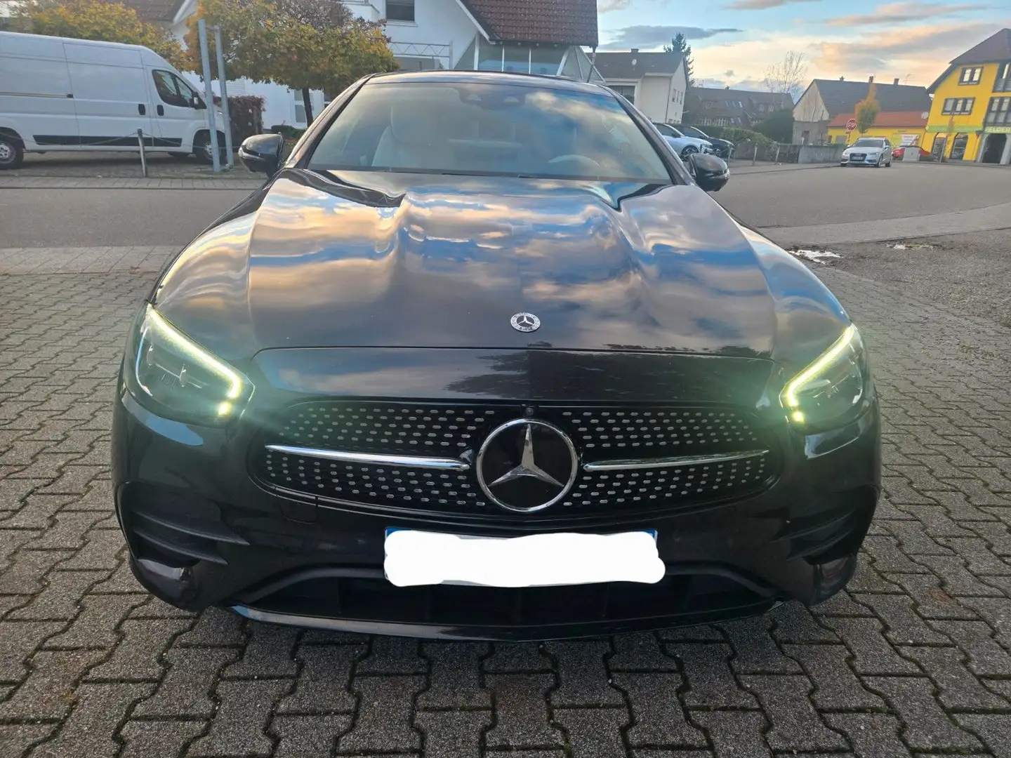 Mercedes-Benz E 220 E -Klasse Coupe E 220 d AMG Vollaustattung Grau - 1