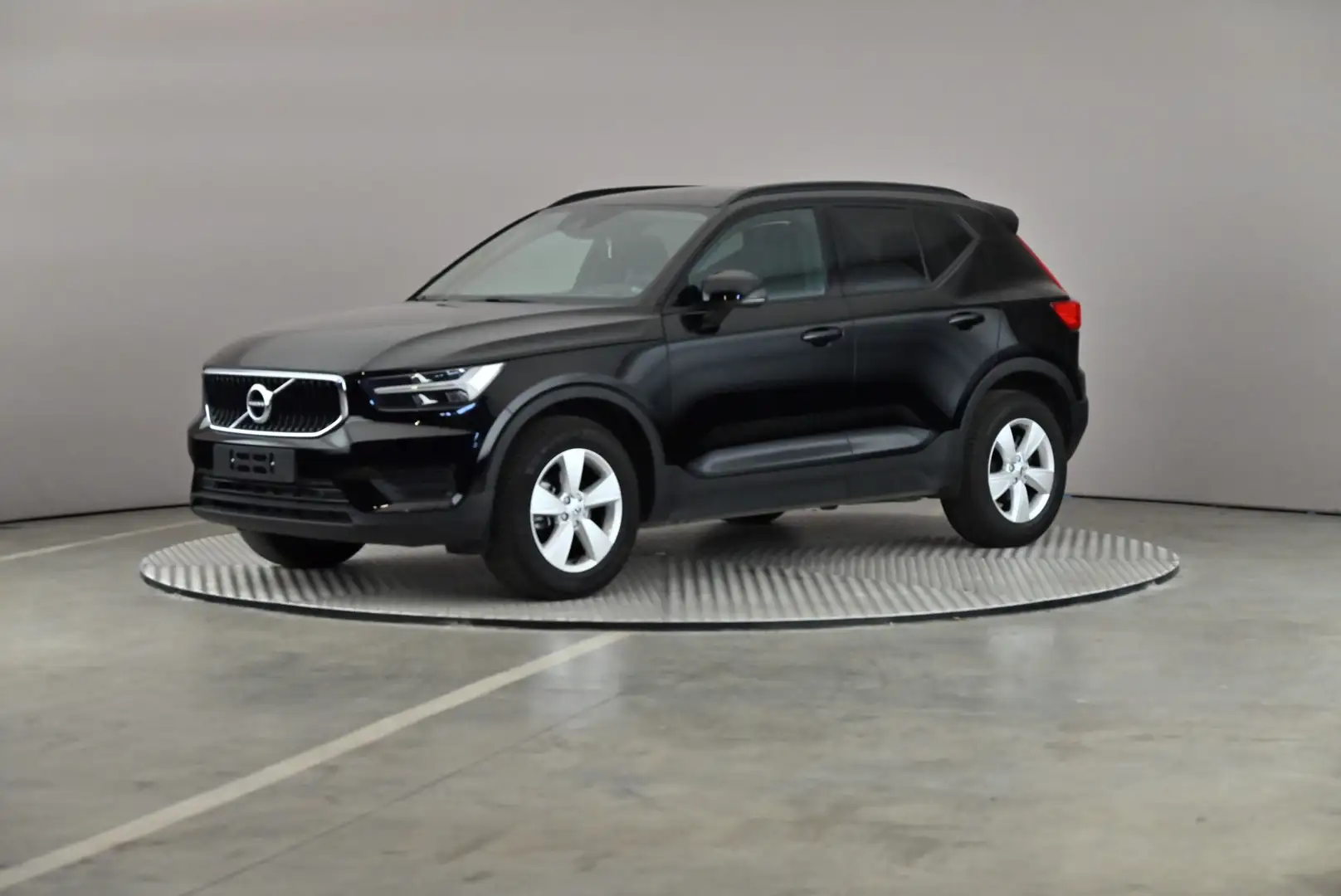 Volvo XC40 1.5 T2 Momentum Core LED GPS PDC CAM Carplay Cruis Чорний - 1