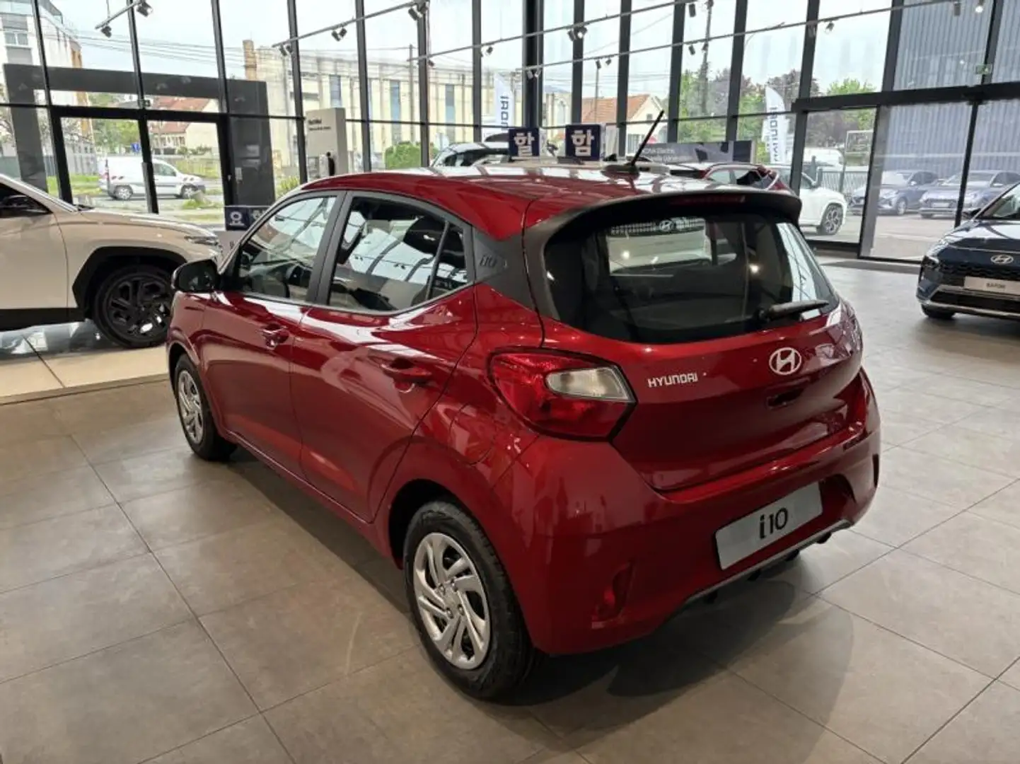 Hyundai i10 1.0 63ch ECO Intuitive Rouge - 2