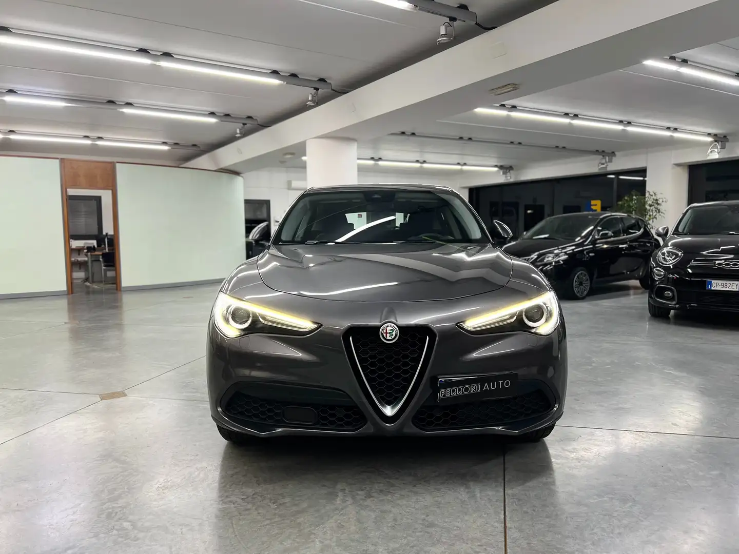 Alfa Romeo Stelvio Stelvio 2.2 t Business Q4 190cv auto Grigio - 2