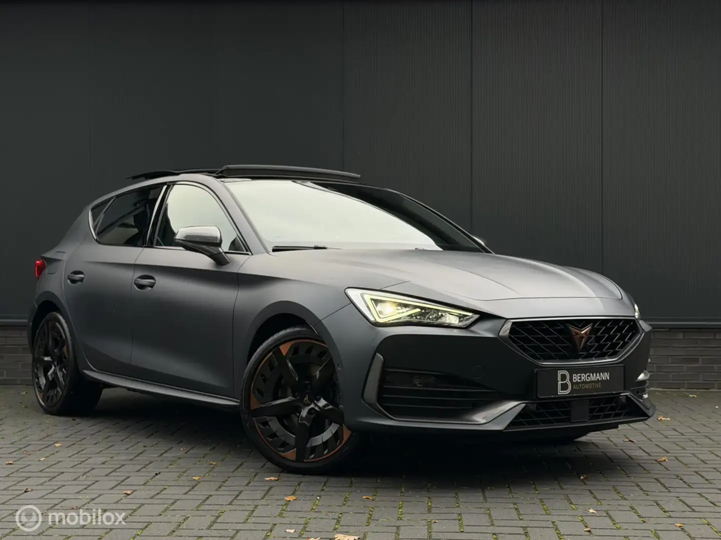 CUPRA Leon 1.4 e-Hybrid VZ Performance|Mat|Pano|cupraknop|VOL Grijs - 2