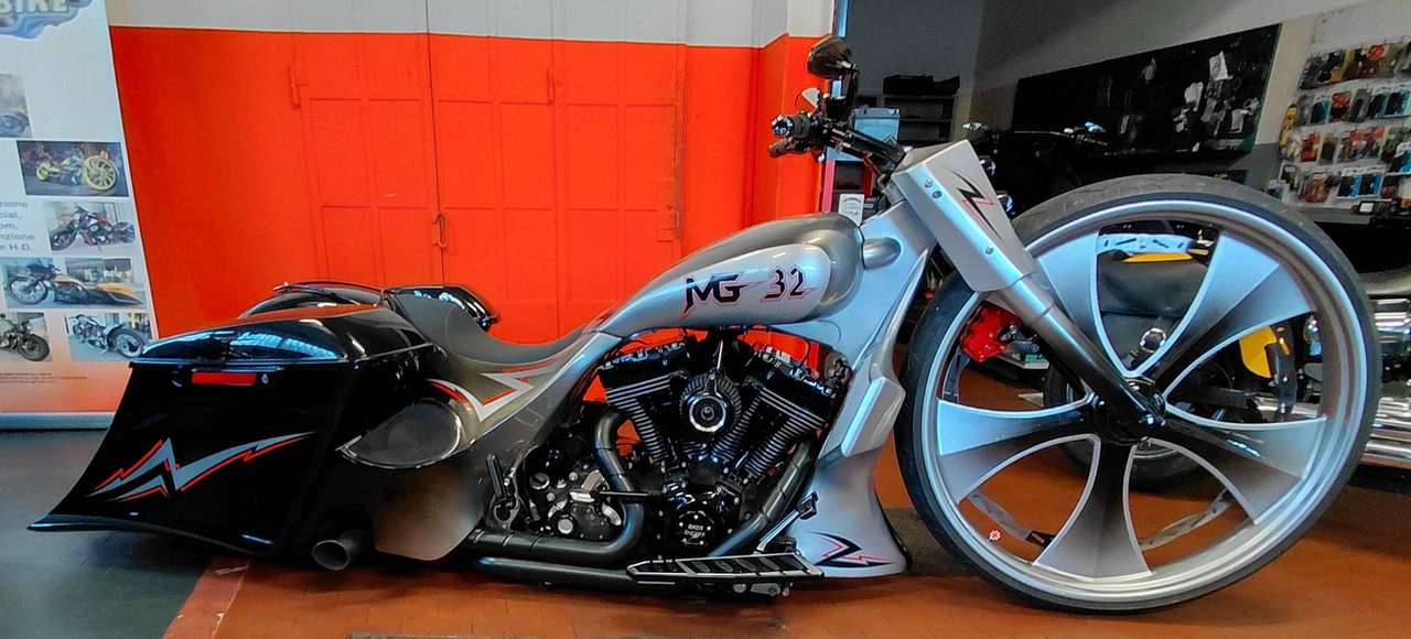 Harley-Davidson Road King FLHR