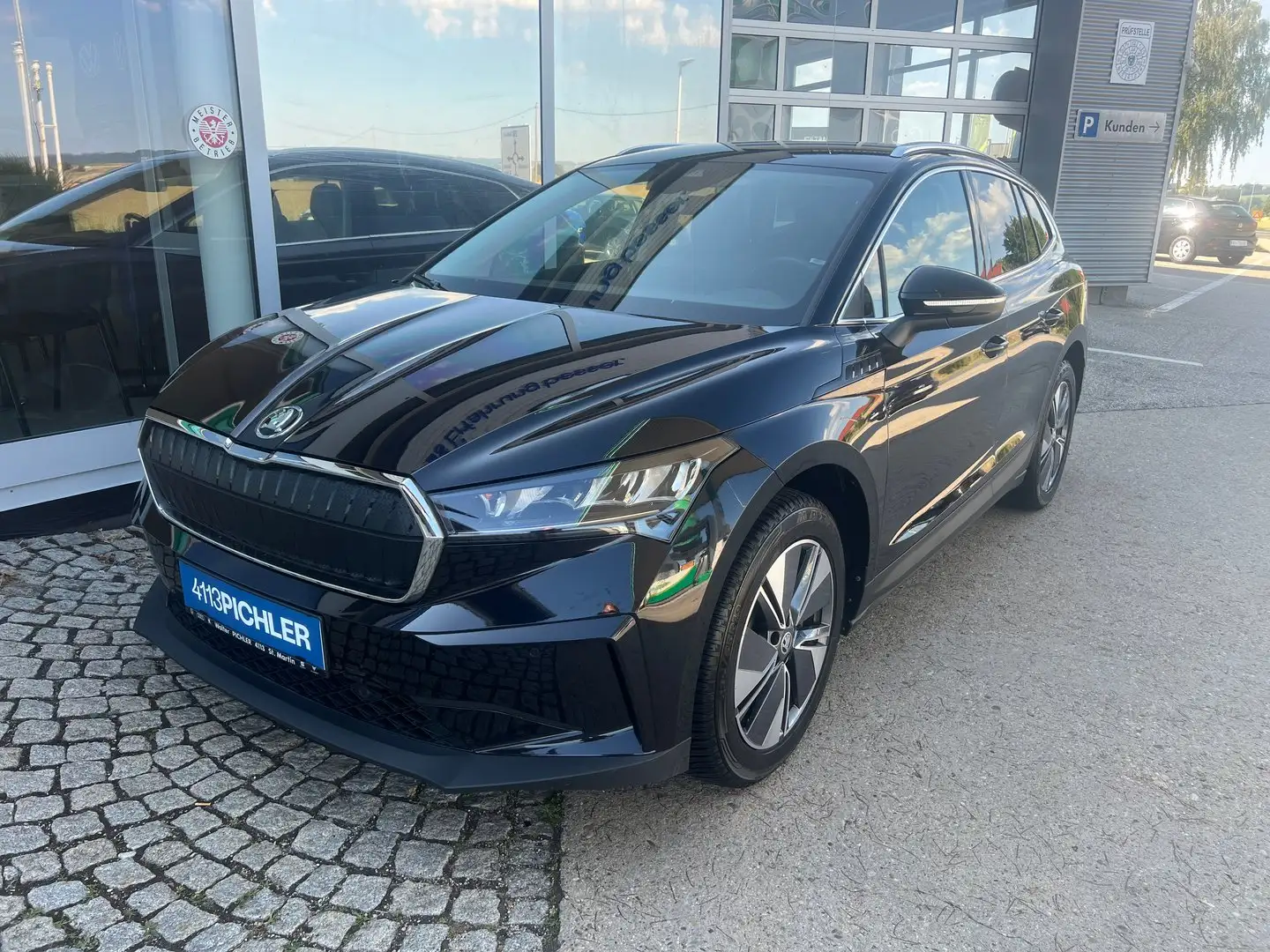 Skoda Enyaq 85x Schwarz - 1