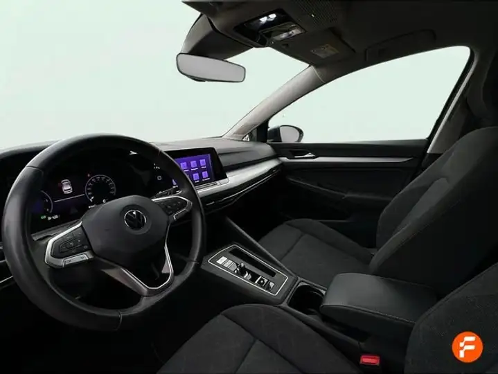 Volkswagen Golf 8 2.0 TDI 2023, foto 10