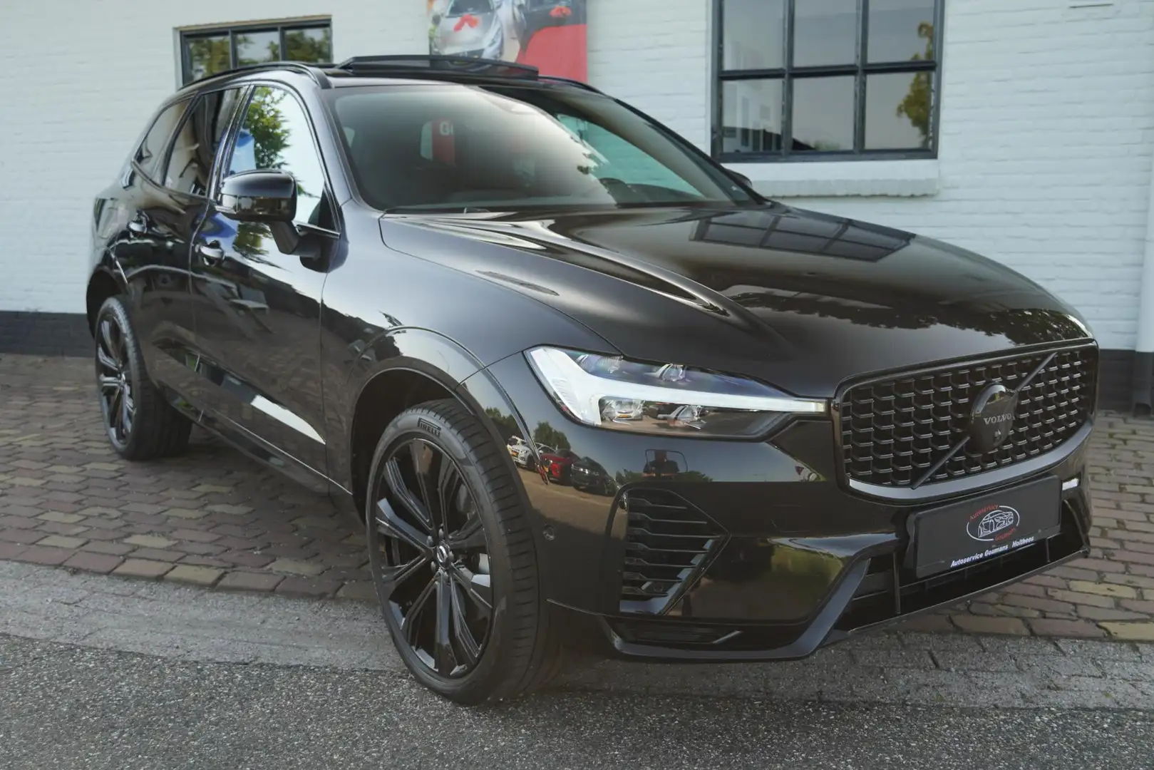 Volvo XC60 2.0 T8 Plug-in hybrid AWD Plus Black Edition 21''- Noir - 2