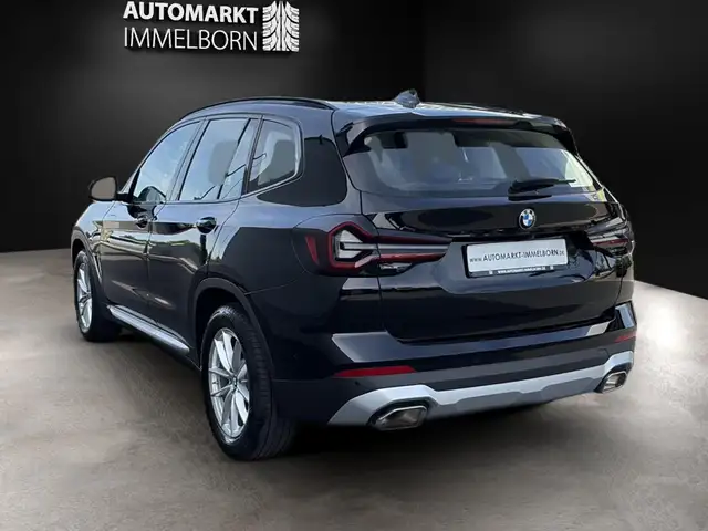 BMW X3 view 5