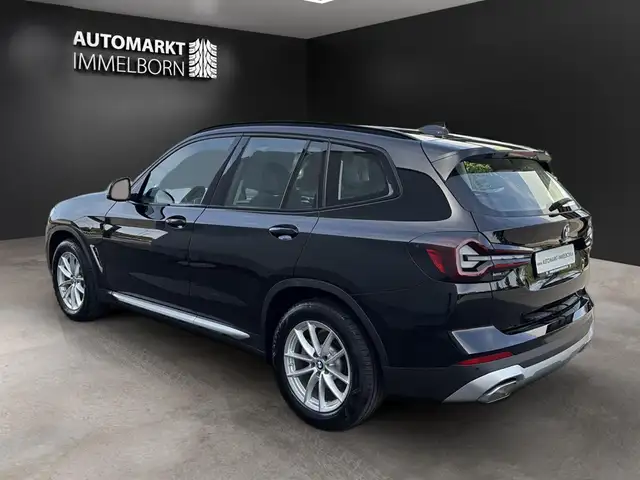 BMW X3 view 6