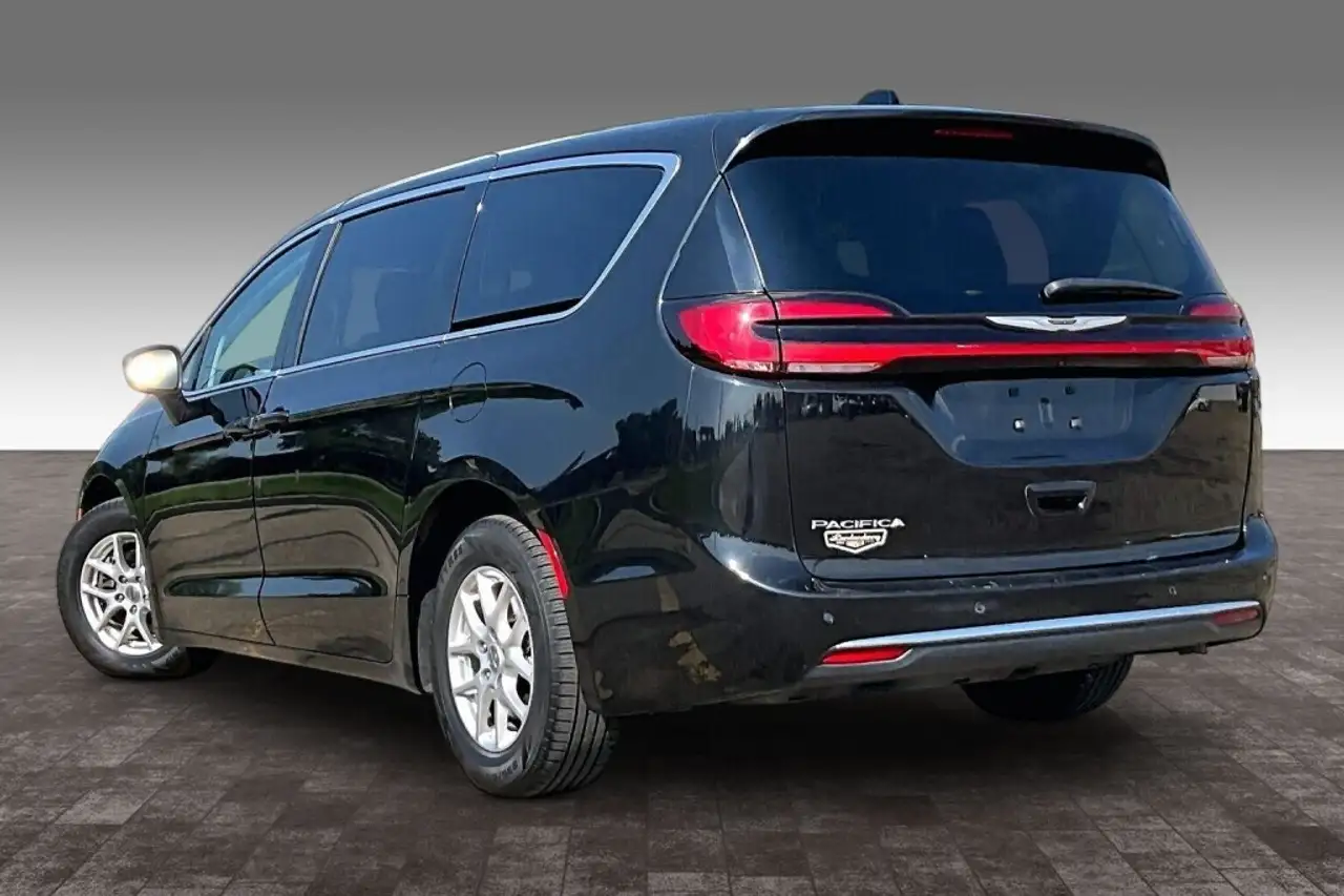 Chrysler Pacifica снимка Chrysler Pacifica