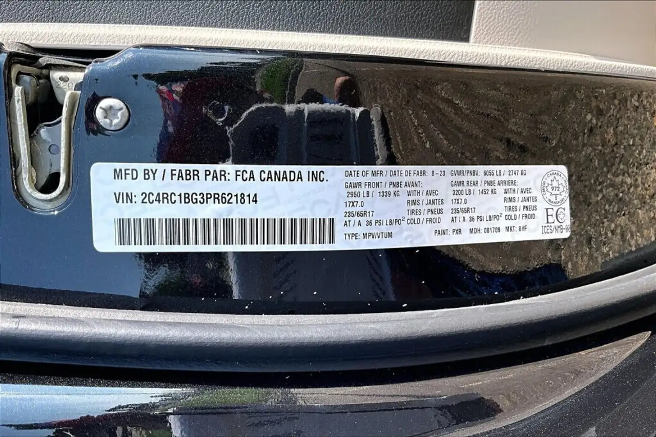Chrysler Pacifica снимка Chrysler Pacifica